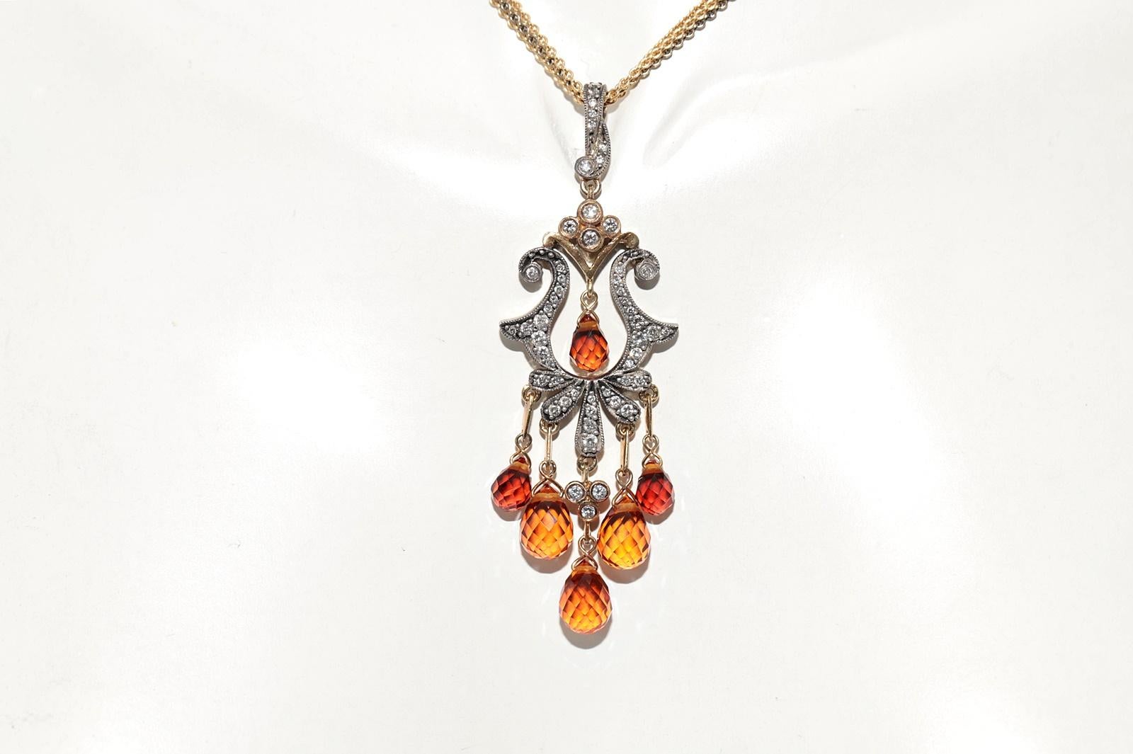 Taille brillant Vintage Circa 1990s 18k Gold Top Silver Natural Diamond And Topaz Necklace en vente