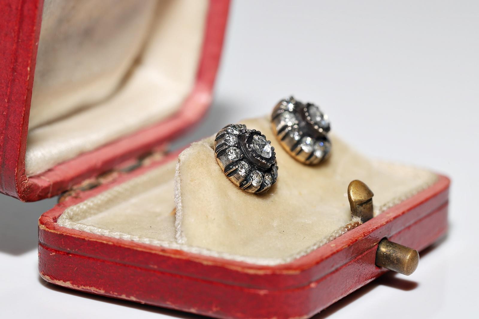 Vintage CIRCA 1990er Jahre 18k Gold Top Silber natürlichen Diamanten dekoriert Ohrring (Retro) im Angebot