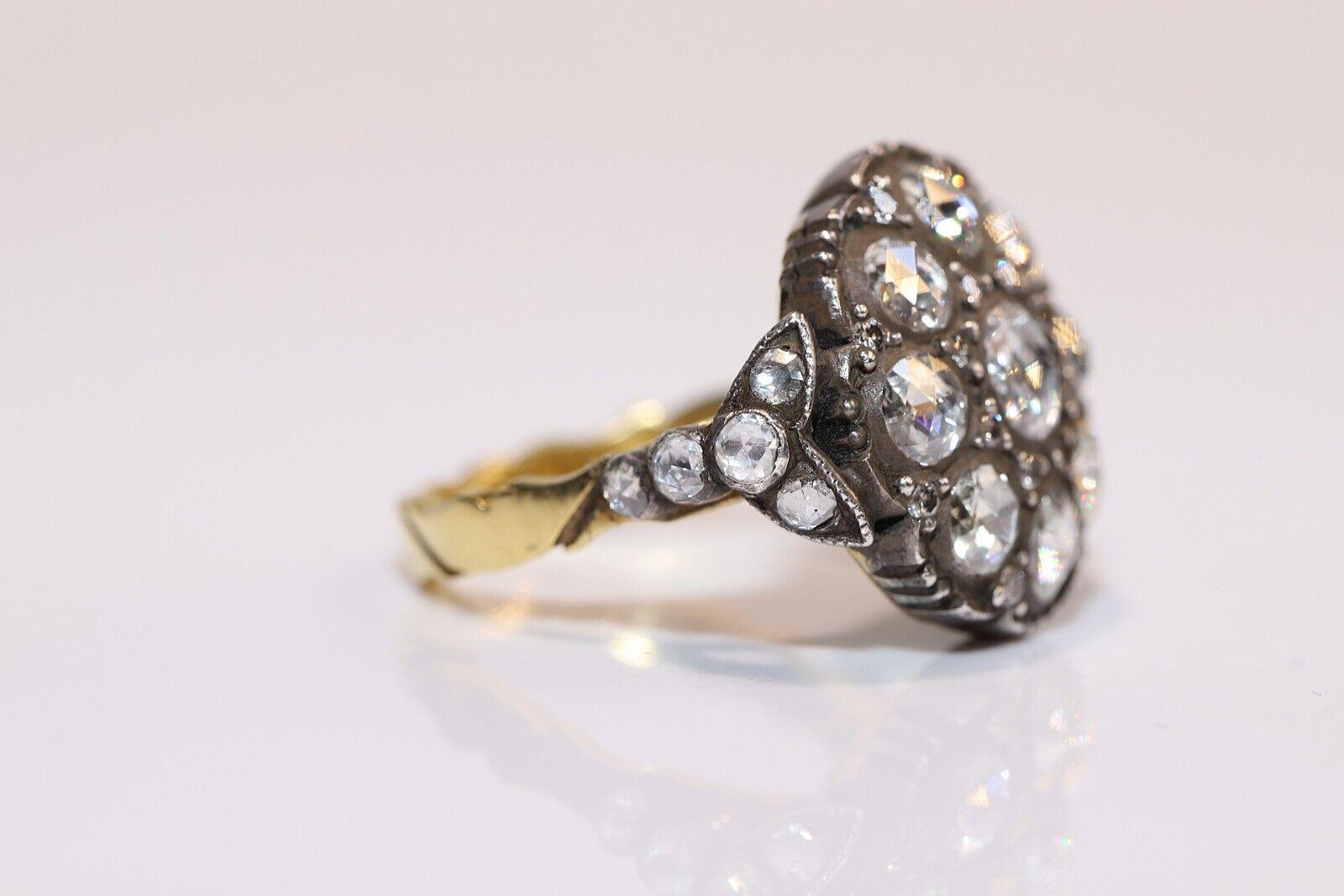 Vintage Circa 1990s 18k Gold Top Silver Natural Diamond Decorated Ring In Good Condition For Sale In Fatih/İstanbul, 34