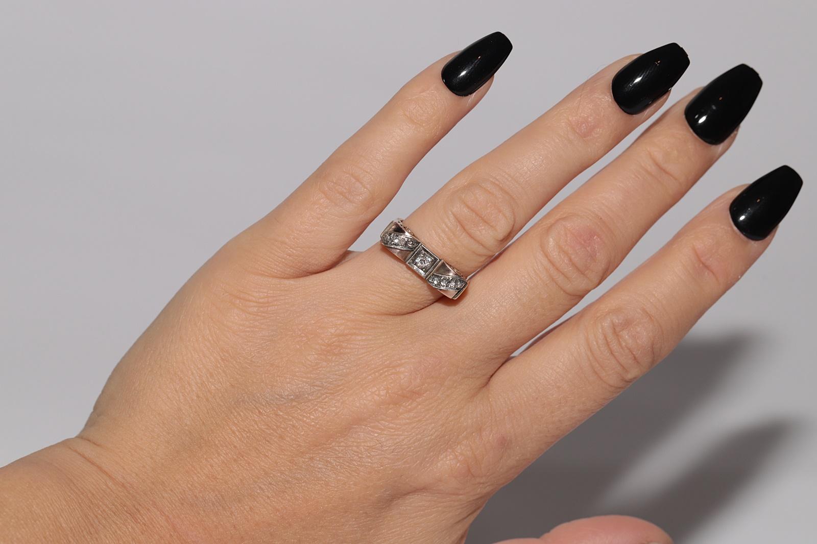 Vintage Circa 1990er Jahre 18k Weißgold Natürlicher Diamant Dekoriert  Würfel Stil Ring (Retro) im Angebot
