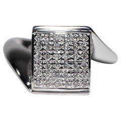 Vintage Circa 1990er Jahre 18k Weißgold Natürlicher Diamant Dekoriert  Würfel Stil Ring