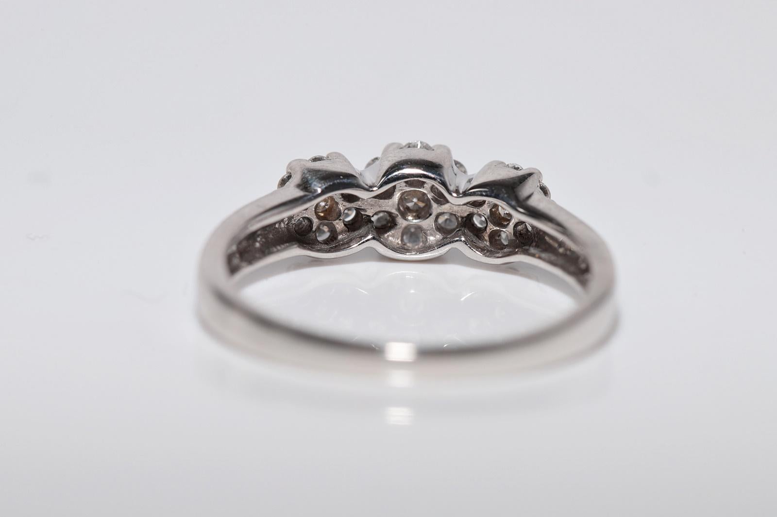 Vintage Circa 1990er Jahre 18k Weißgold Natürlicher Diamant Dekorierter Vintage-Ring im Angebot 7