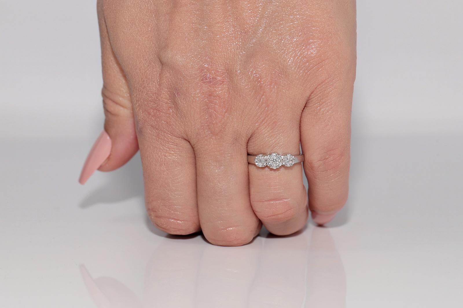 Vintage Circa 1990er Jahre 18k Weißgold Natürlicher Diamant Dekorierter Vintage-Ring (Retro) im Angebot