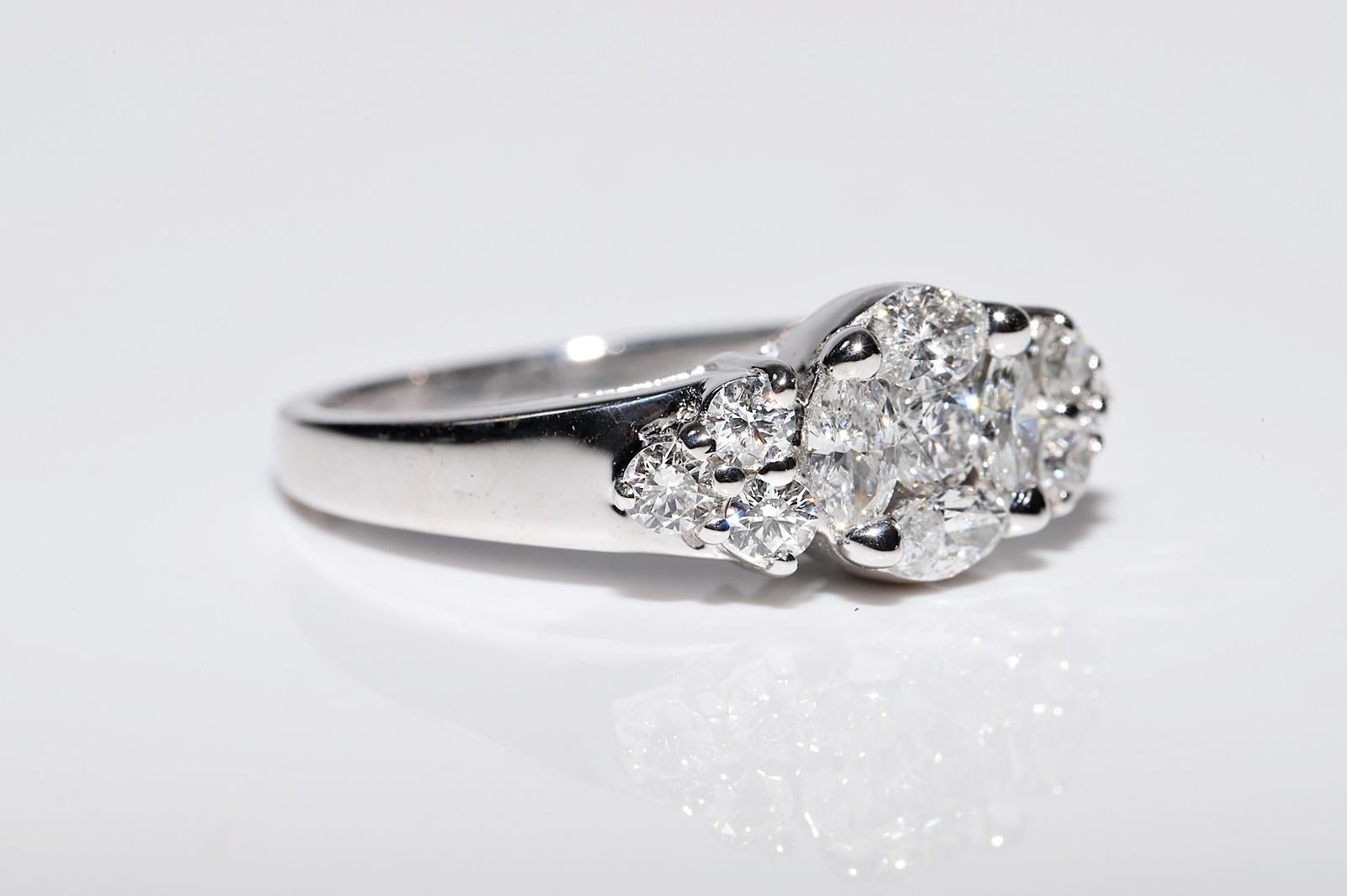 Vintage Circa 1990er Jahre 18k Weißgold Natürlicher Diamant Dekorierter Vintage-Ring (Brillantschliff) im Angebot