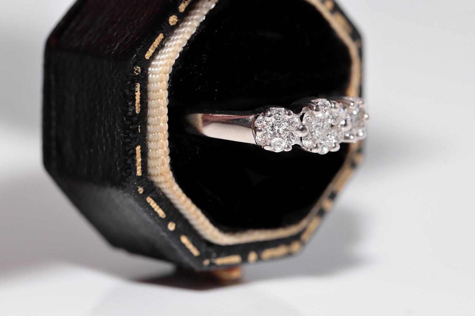 Vintage Circa 1990er Jahre 18k Weißgold Natürlicher Diamant Dekorierter Vintage-Ring im Angebot 1