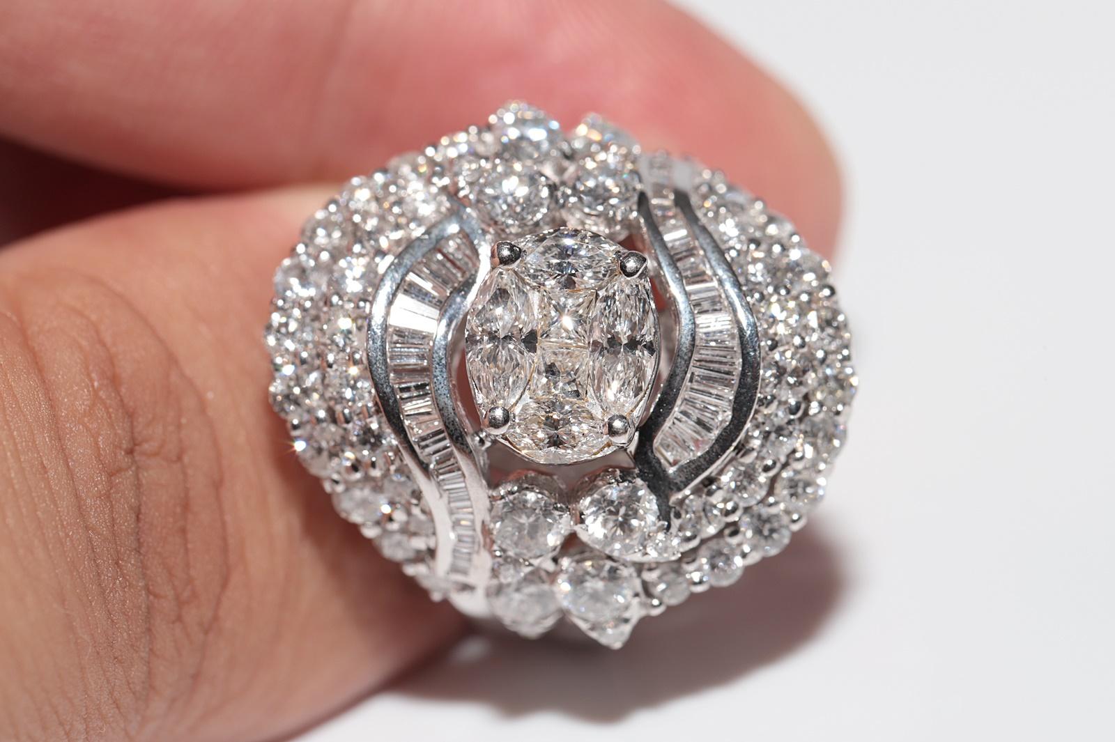 Anillo Fuerte Vintage Circa 1990s Oro Blanco 18k Decorado con Diamantes Naturales en venta 5