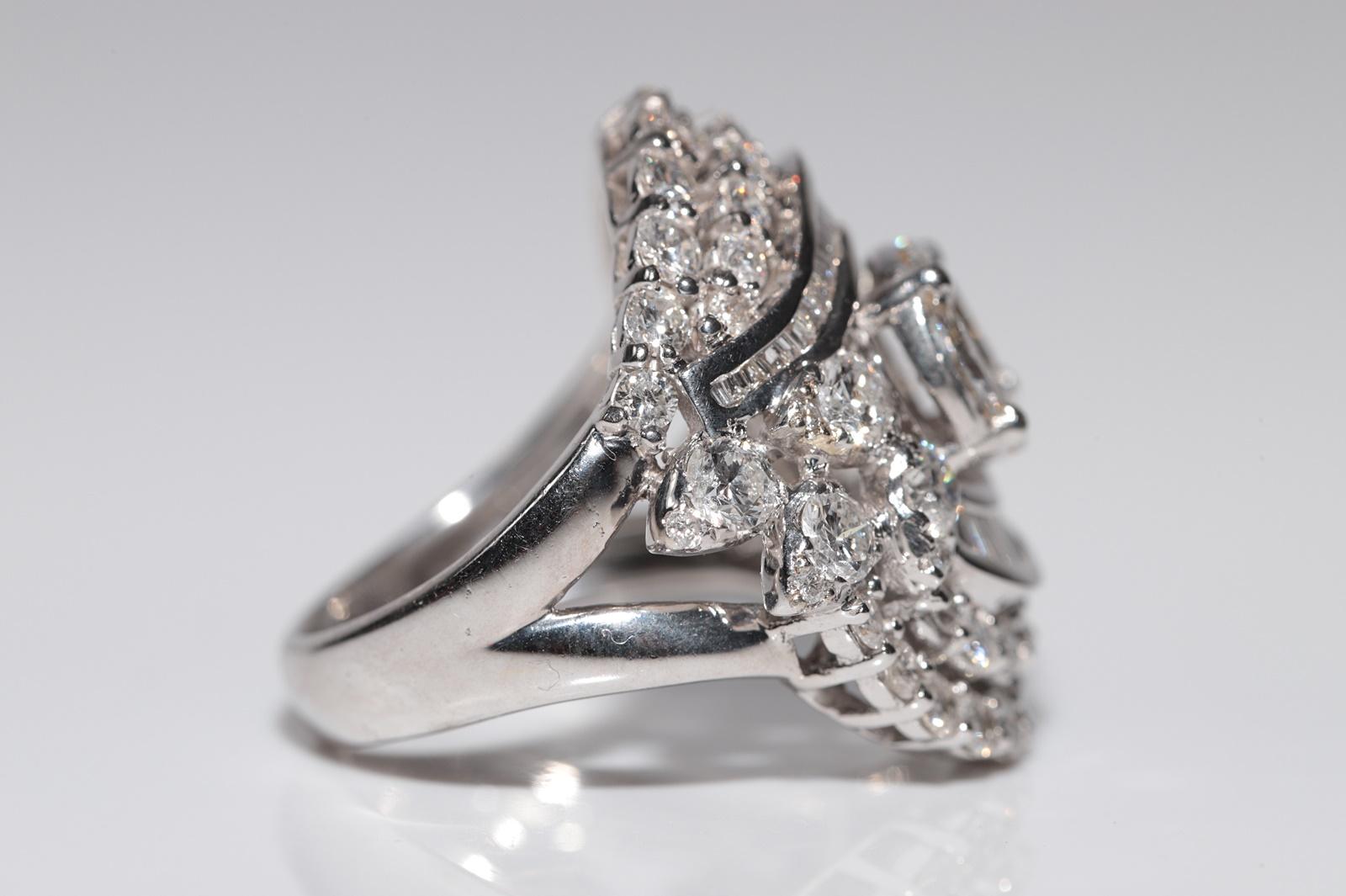 De las mujeres Anillo Fuerte Vintage Circa 1990s Oro Blanco 18k Decorado con Diamantes Naturales en venta