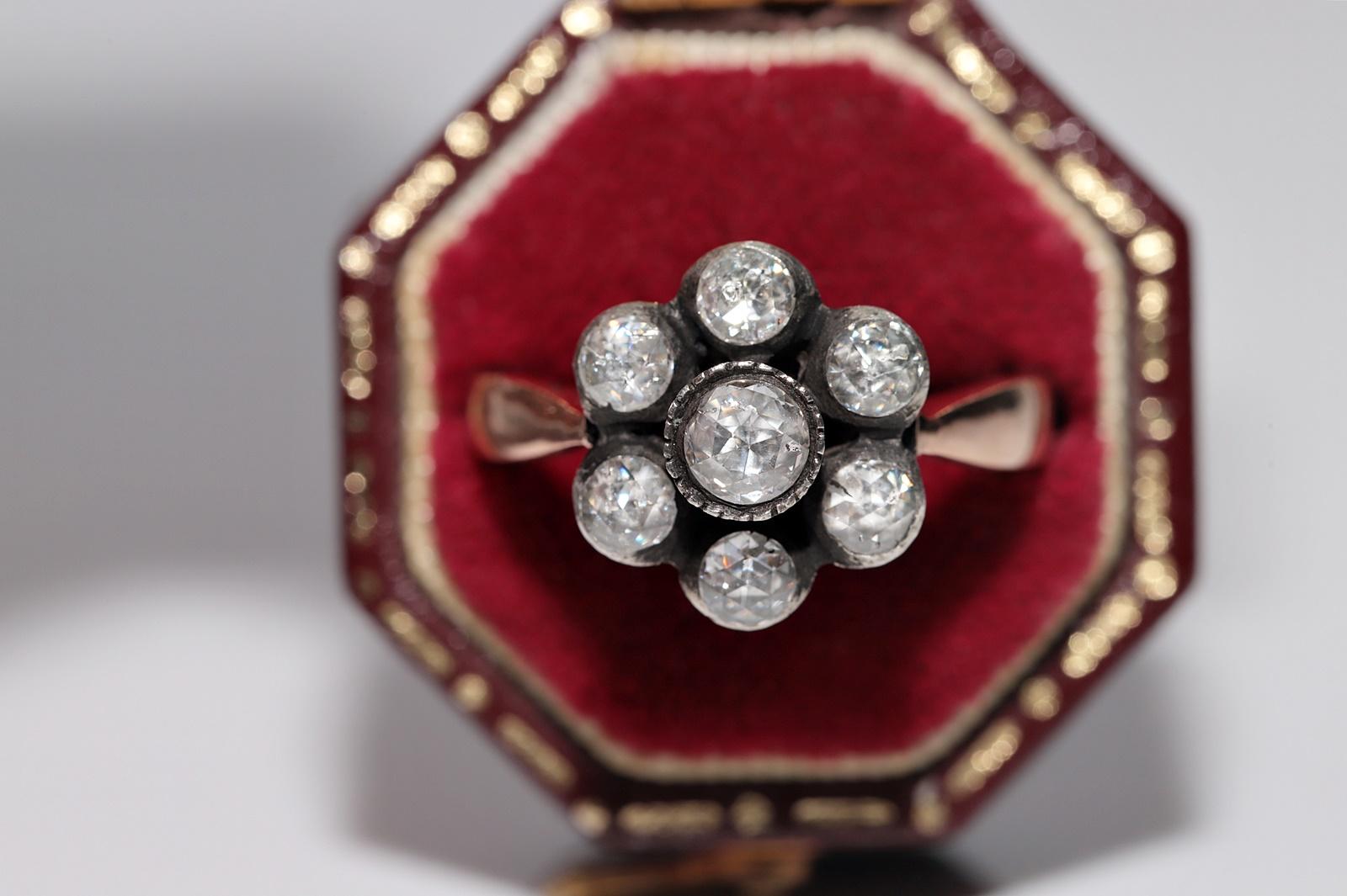 In sehr gutem Zustand.
Das Gesamtgewicht beträgt 4.5 Gramm.
Insgesamt ist Diamant 0,80 ct.
Der Diamant hat die Farbe H und die Reinheit s2-s3.
Ringgröße ist US 7
Wir können jede Größe herstellen.
Die Box ist nicht enthalten.
Bitte kontaktieren Sie