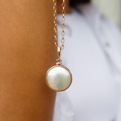 Vintage Circa 1990s 9 Carat Rose Gold Rubover Set Mabe Pearl Pendant and Chain