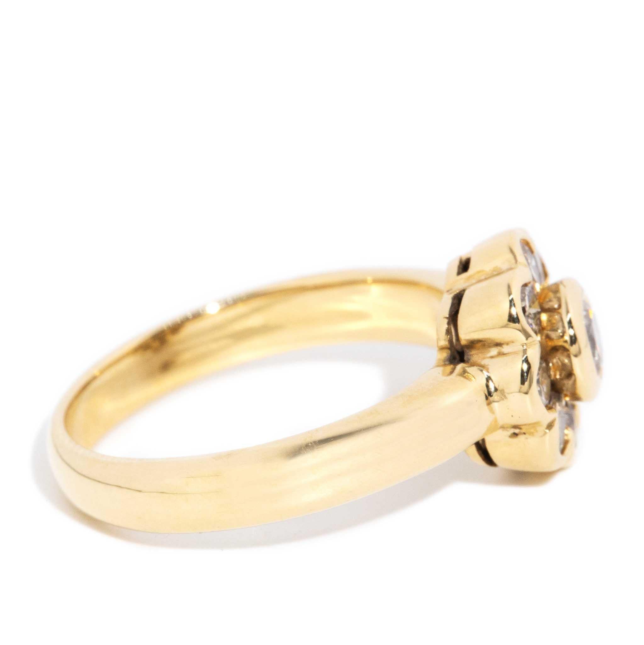 Vintage Circa 1990s Brilliant Diamond Flower Cluster Ring 18 Carat Yellow Gold For Sale 1