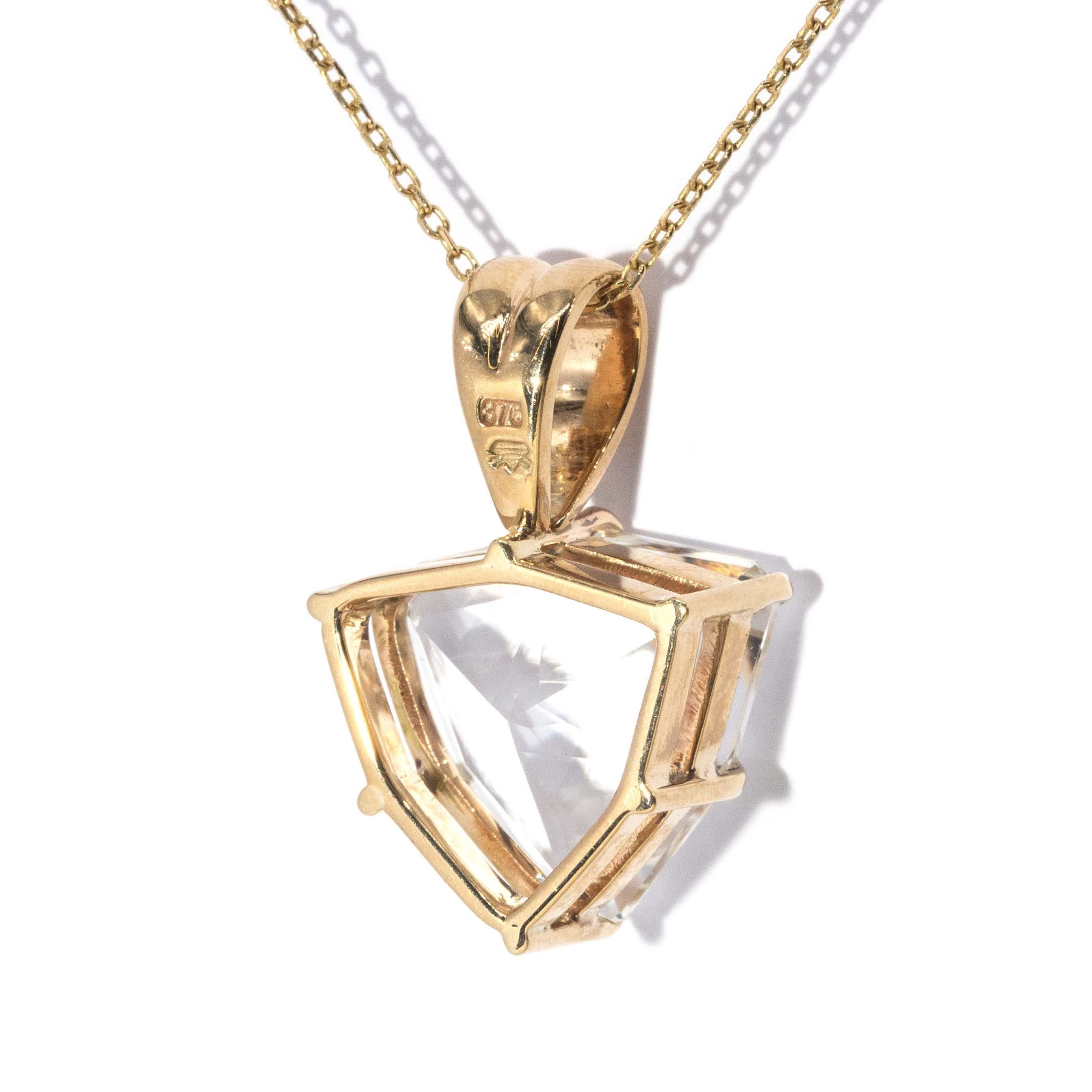 Vintage Circa 1990s Colourless 12.75 Carat Trilliant Topaz Pendant 9 Yellow Gold im Angebot 6