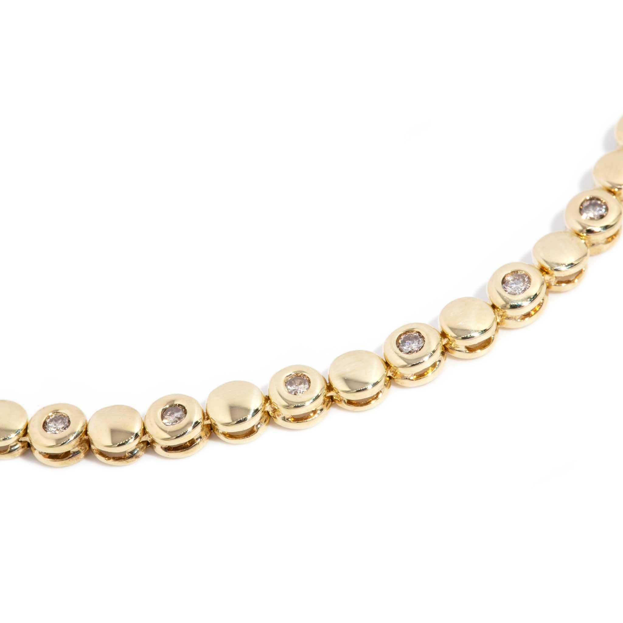 Taille brillant Vintage Circa 1990s Diamond Tennis Bracelet 9 Carat Yellow Gold en vente