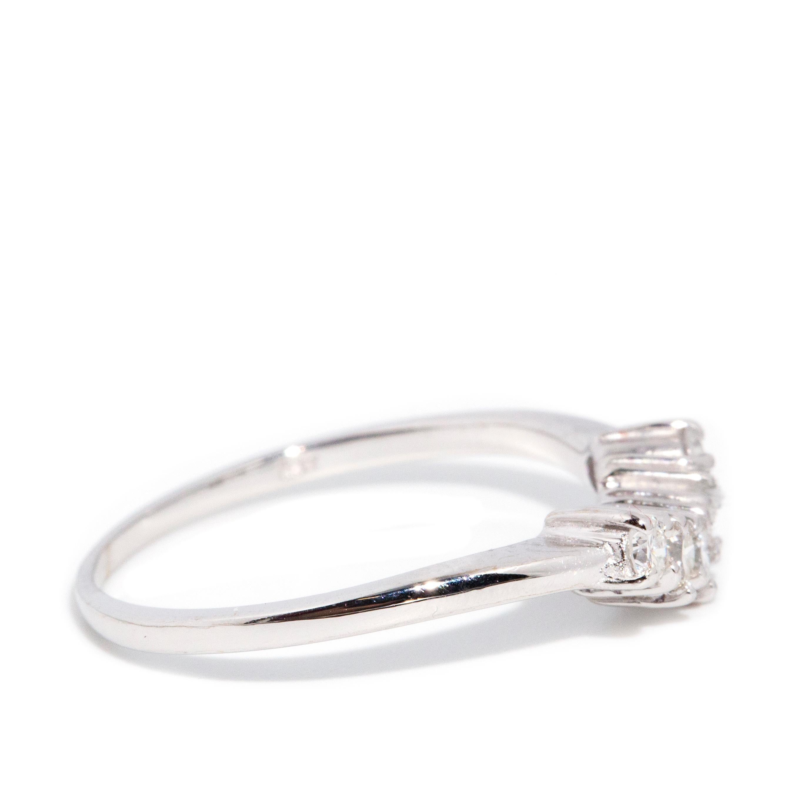 Women's Vintage Circa 1990s Five Stone Diamond Chevron Style Ring 18 Carat White Gold For Sale