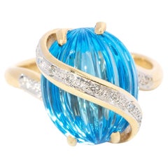Vintage Circa 1990er Jahre geriffelter blauer Topas & Diamantring 18 Karat Gelbgold
