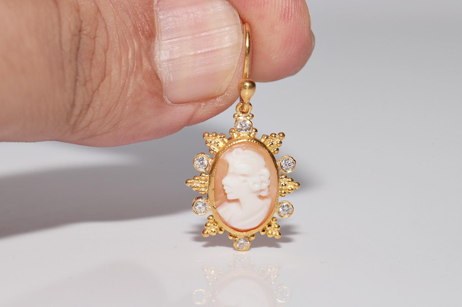 Handgefertigter Vintage Circa 1990er Jahre 24k Gold natürlicher Diamant und Kamee  Ohrring Tropfen im Angebot 8