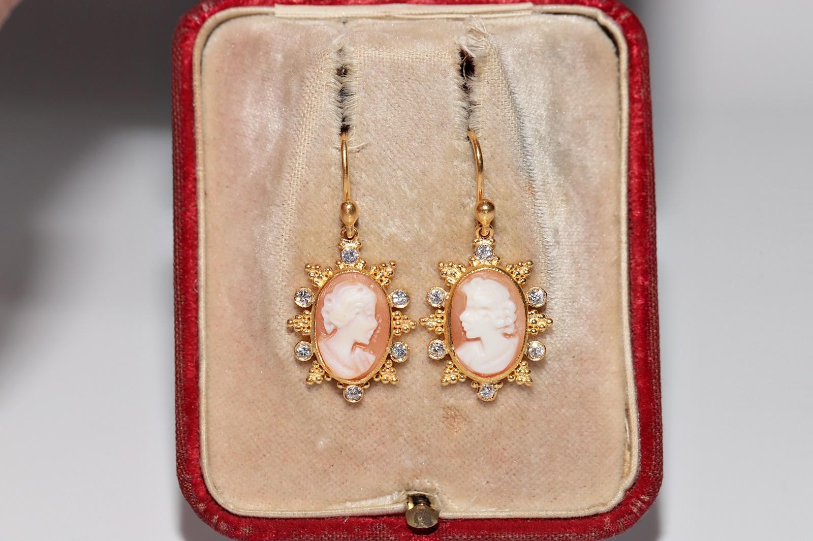 Handgefertigter Vintage Circa 1990er Jahre 24k Gold natürlicher Diamant und Kamee  Ohrring Tropfen (Brillantschliff) im Angebot