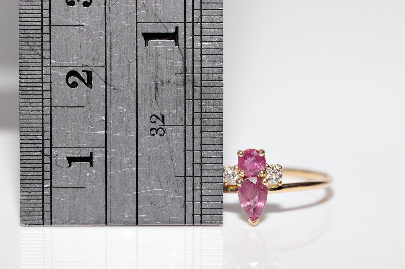Vintage Circa 1990s 18k Gold Handcrafted Natural Diamond And Ruby Ring In Good Condition For Sale In Fatih/İstanbul, 34