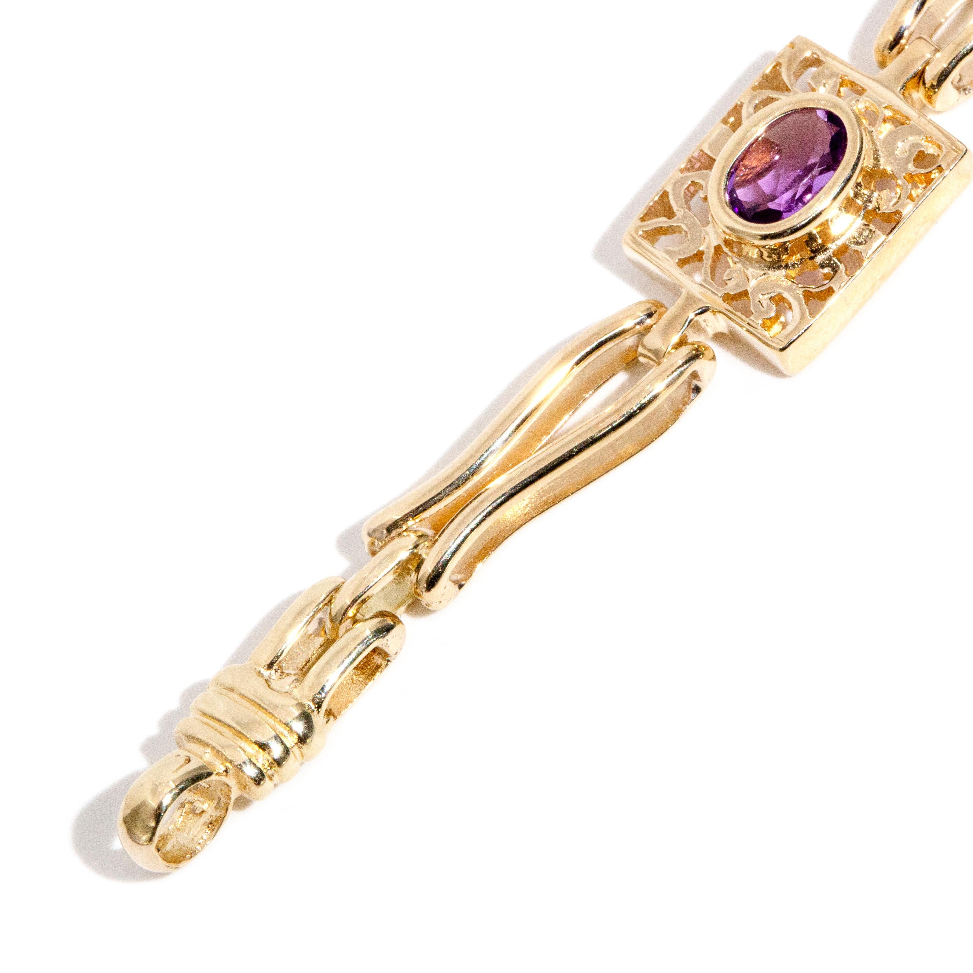 Oval Cut Vintage circa 1990s Oval Bright Amethyst 9 Carat Yellow Gold Gate Style Bracelet