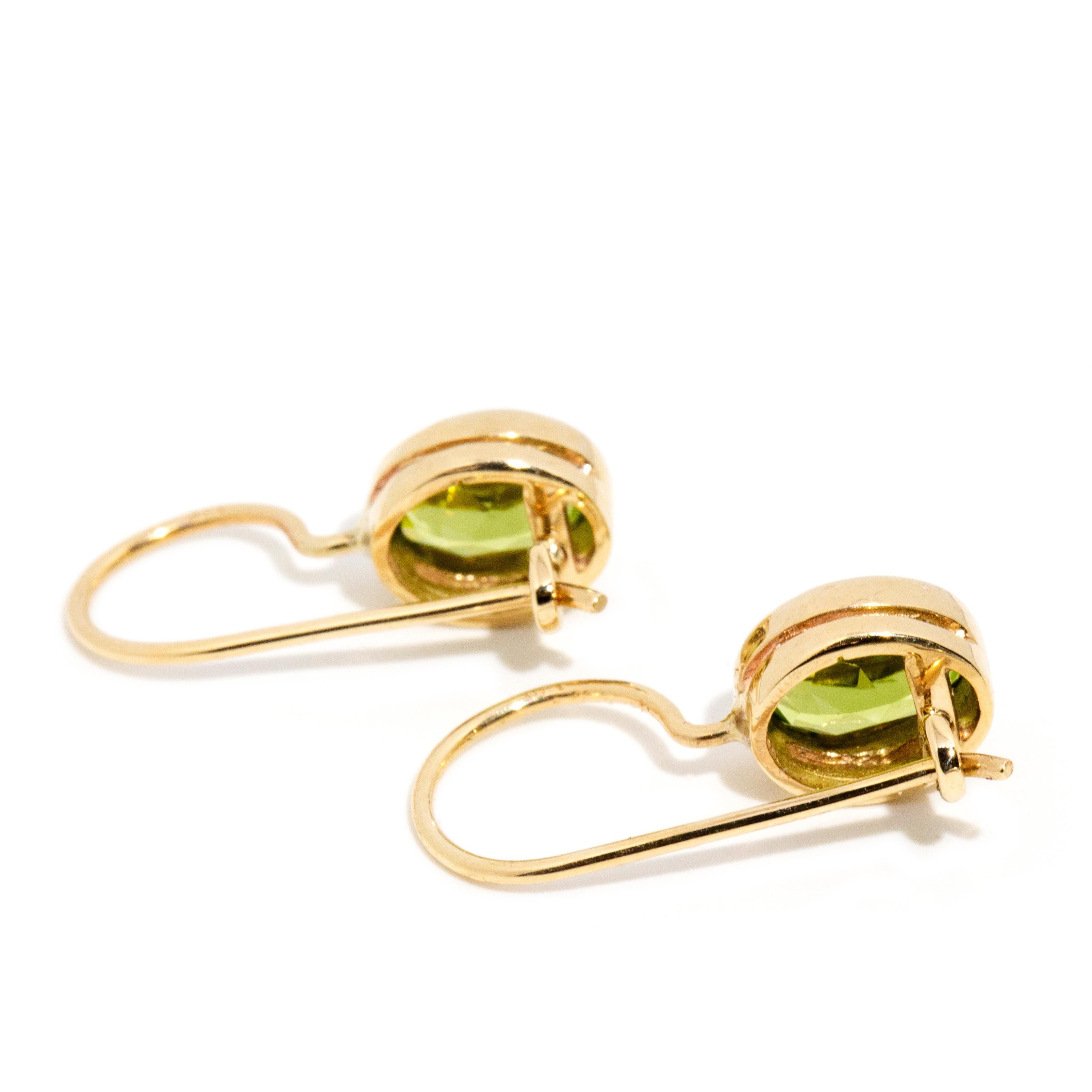 Oval Peridot-Tropfen-Ohrringe aus 9 Karat Gelbgold mit Fischschwanz, ca. 1990er Jahre 1