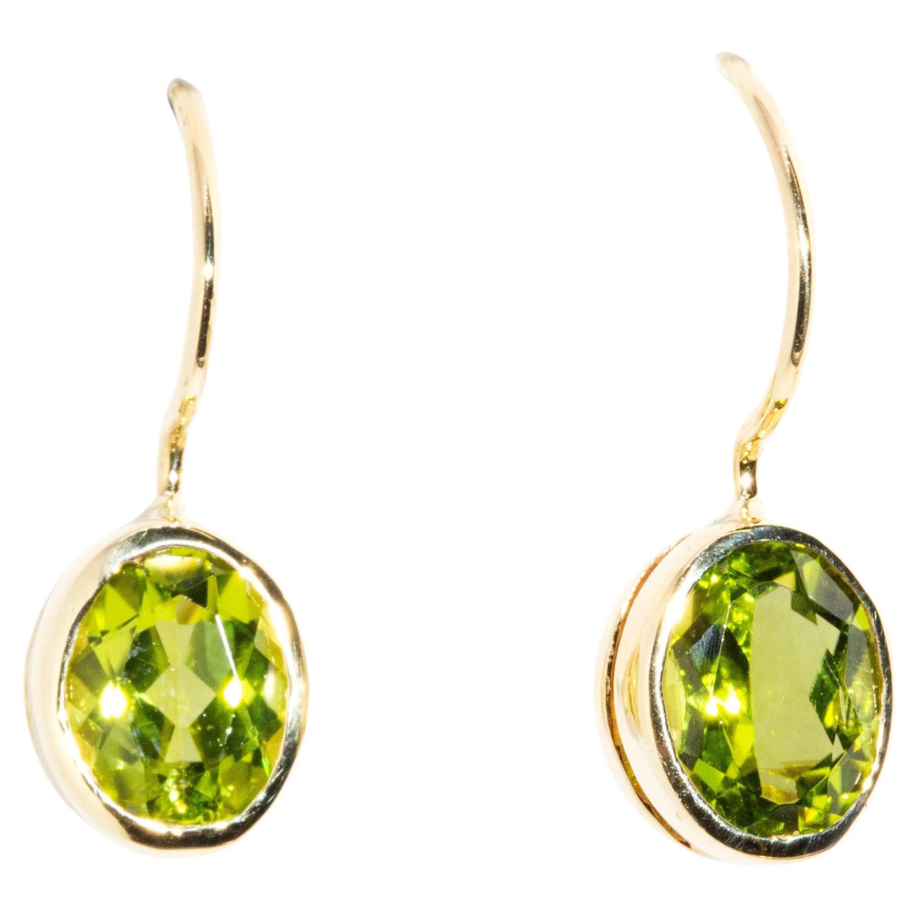 Oval Peridot-Tropfen-Ohrringe aus 9 Karat Gelbgold mit Fischschwanz, ca. 1990er Jahre