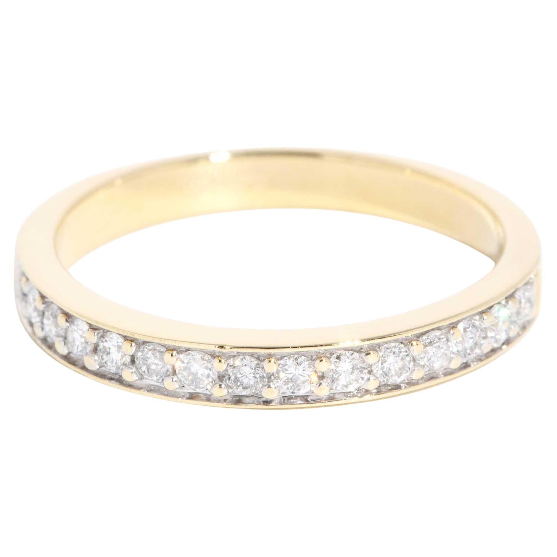 Banda vintage circa años 90 con diamantes redondos brillantes de oro amarillo de 18 quilates