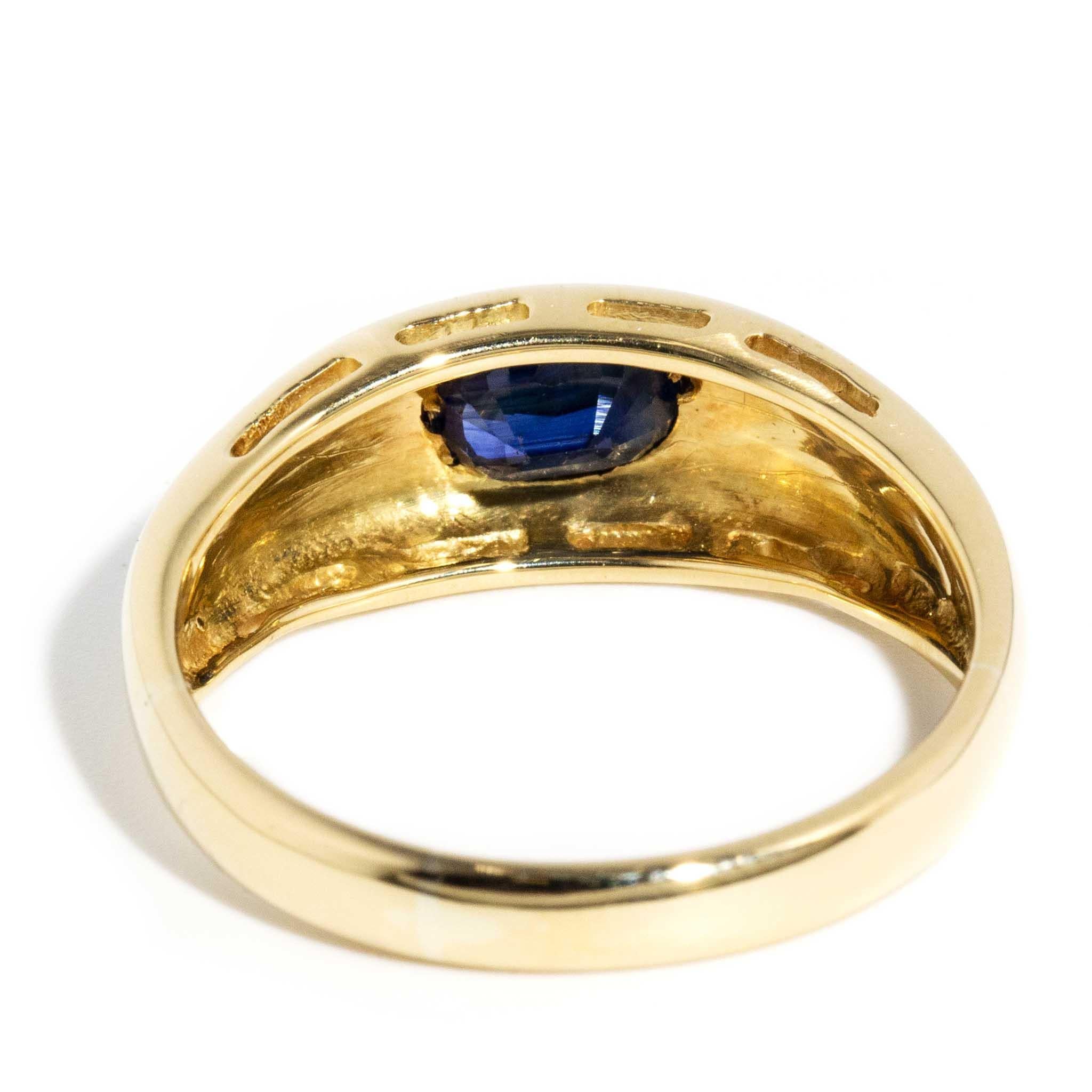 Vintage Circa 1990s Rubover Oval Sapphire Domed Band 18 Carat Yellow Gold For Sale 2