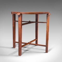 Tavolo circolare pieghevole d'epoca, Haitiano, Mogano, caffè, servizio, 1930