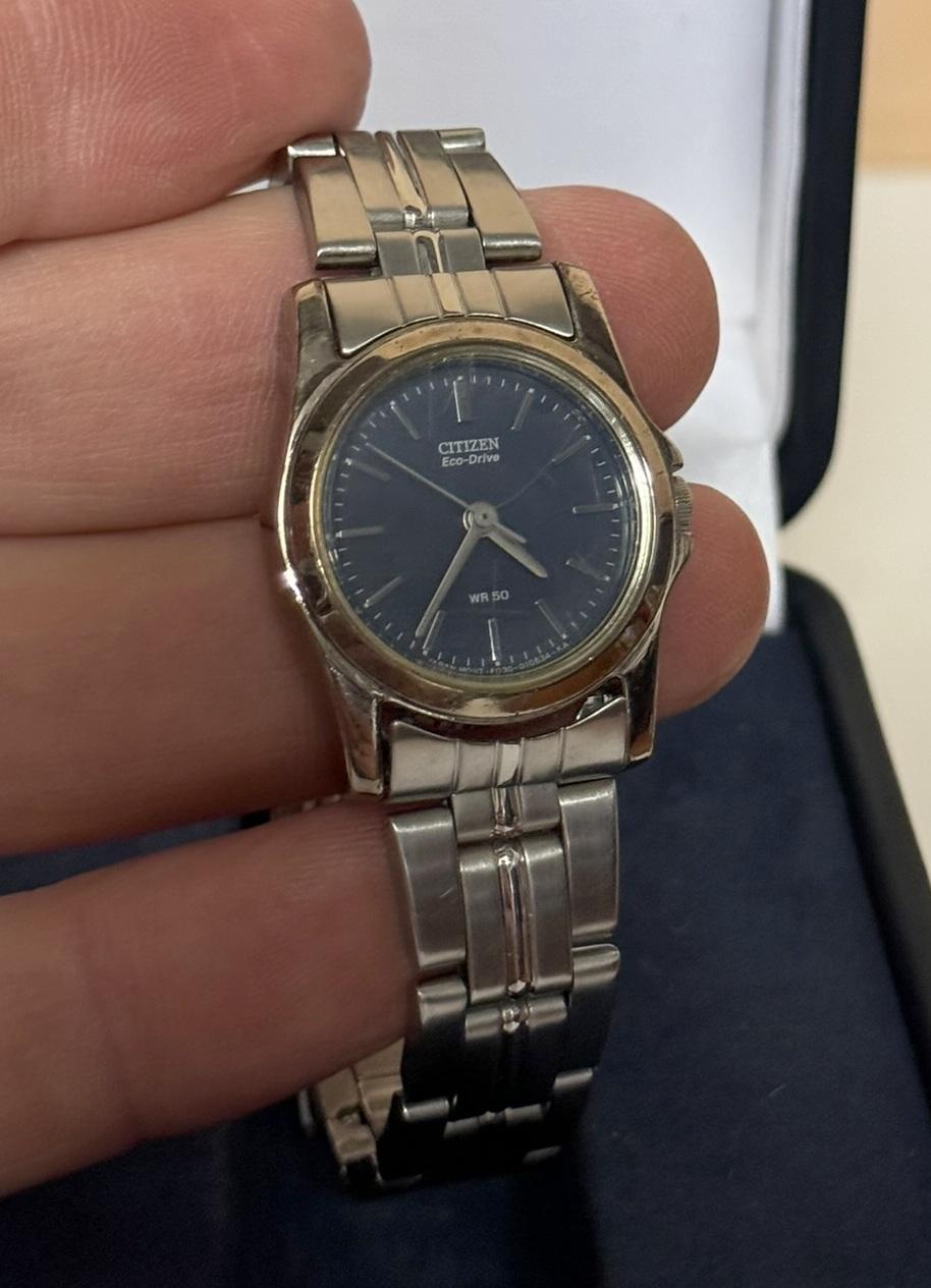 ViNTAGE CITIZEN ECO DRIVE LADIES WRIST WATCH IN THE ORIGINAL BOX WR 50 Modell (Retro) im Angebot