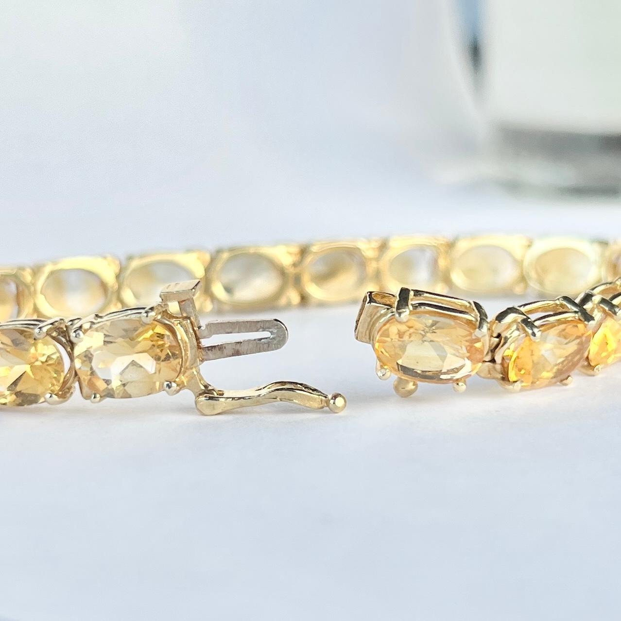 Oval Cut Vintage Citrine and 14 Carat Gold Bracelet For Sale