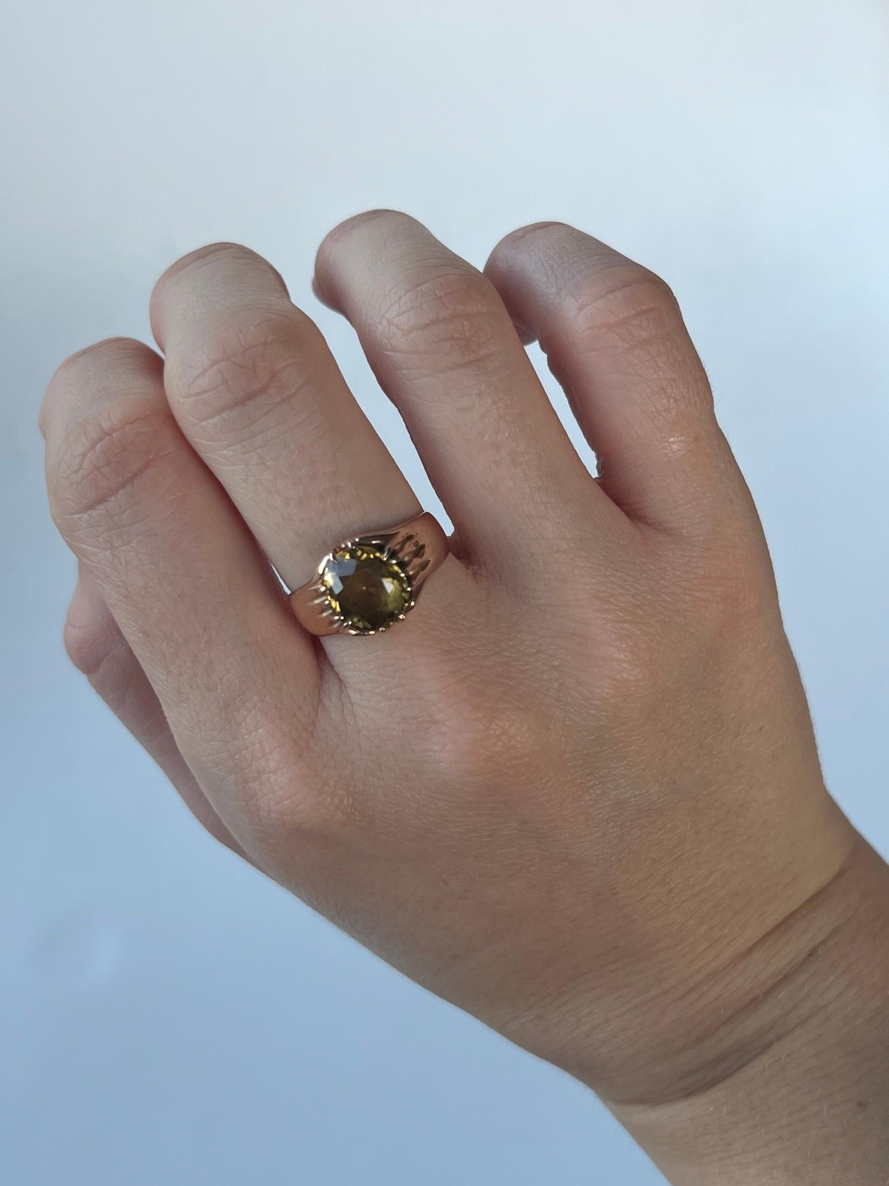 Cocktailring aus Citrin und 9 Karat Gold mit Citrin (Ovalschliff) im Angebot