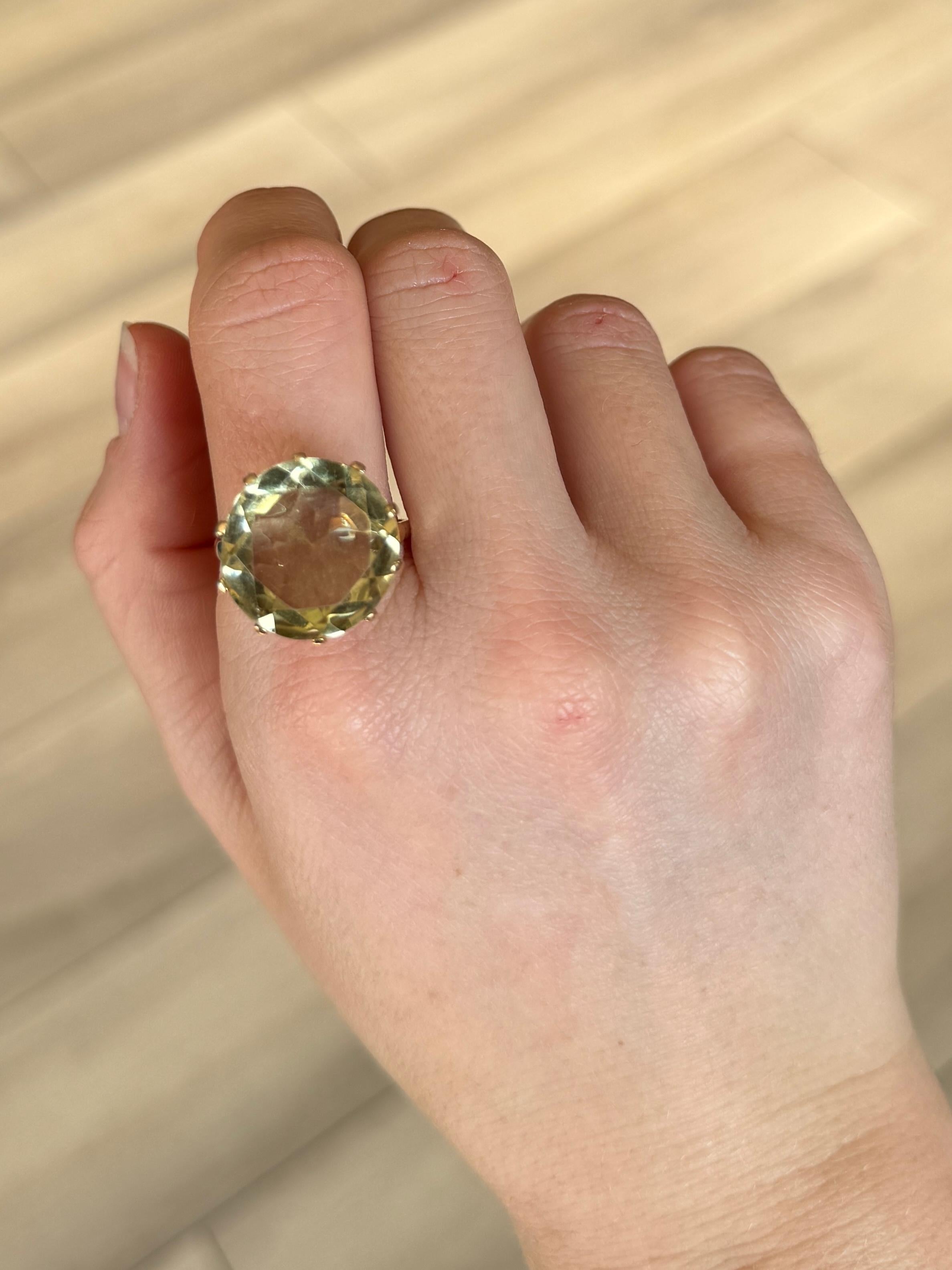 Taglio rotondo Anello cocktail vintage con citrino e oro 9 carati in vendita