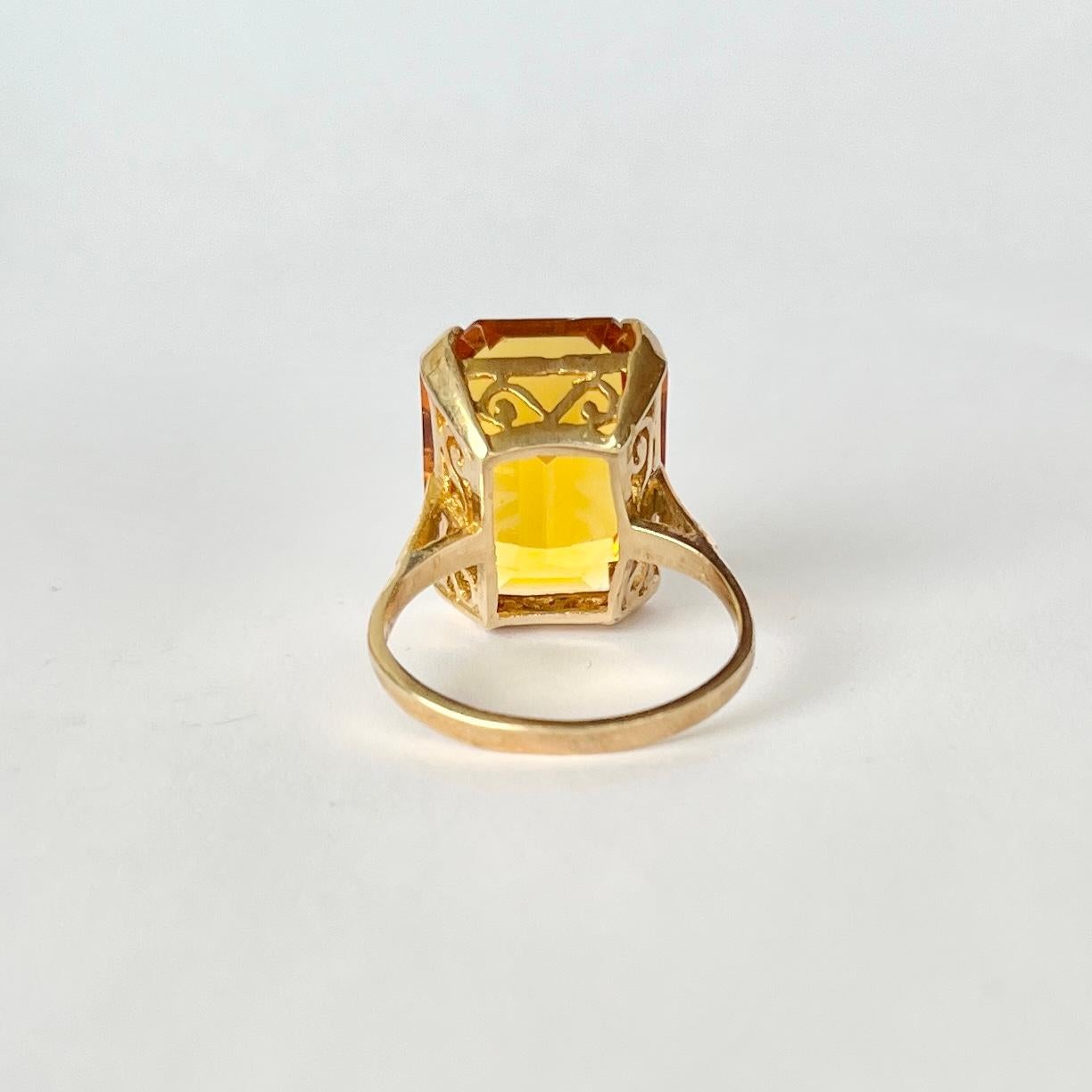 Cocktail-Ring mit Citrin und 9 Karat Gold im Zustand „Gut“ im Angebot in Chipping Campden, GB