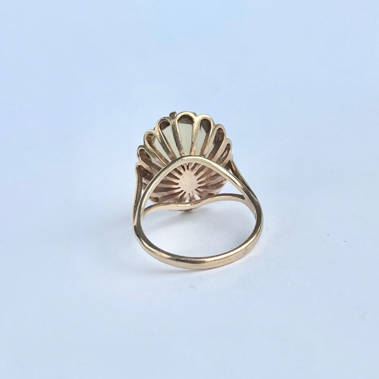 Vintage Citrine and 9 Carat Gold Cocktail Ring In Good Condition For Sale In Chipping Campden, GB