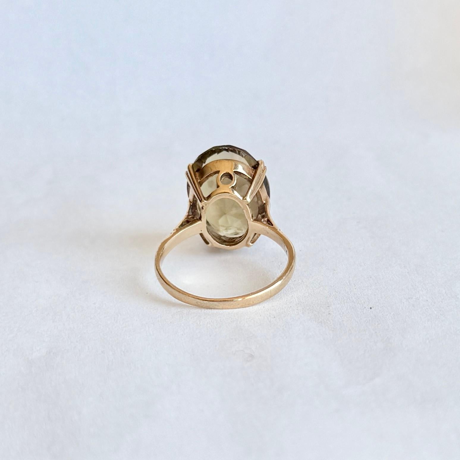 Vintage Citrine and 9 Carat Gold Cocktail Ring In Good Condition For Sale In Chipping Campden, GB
