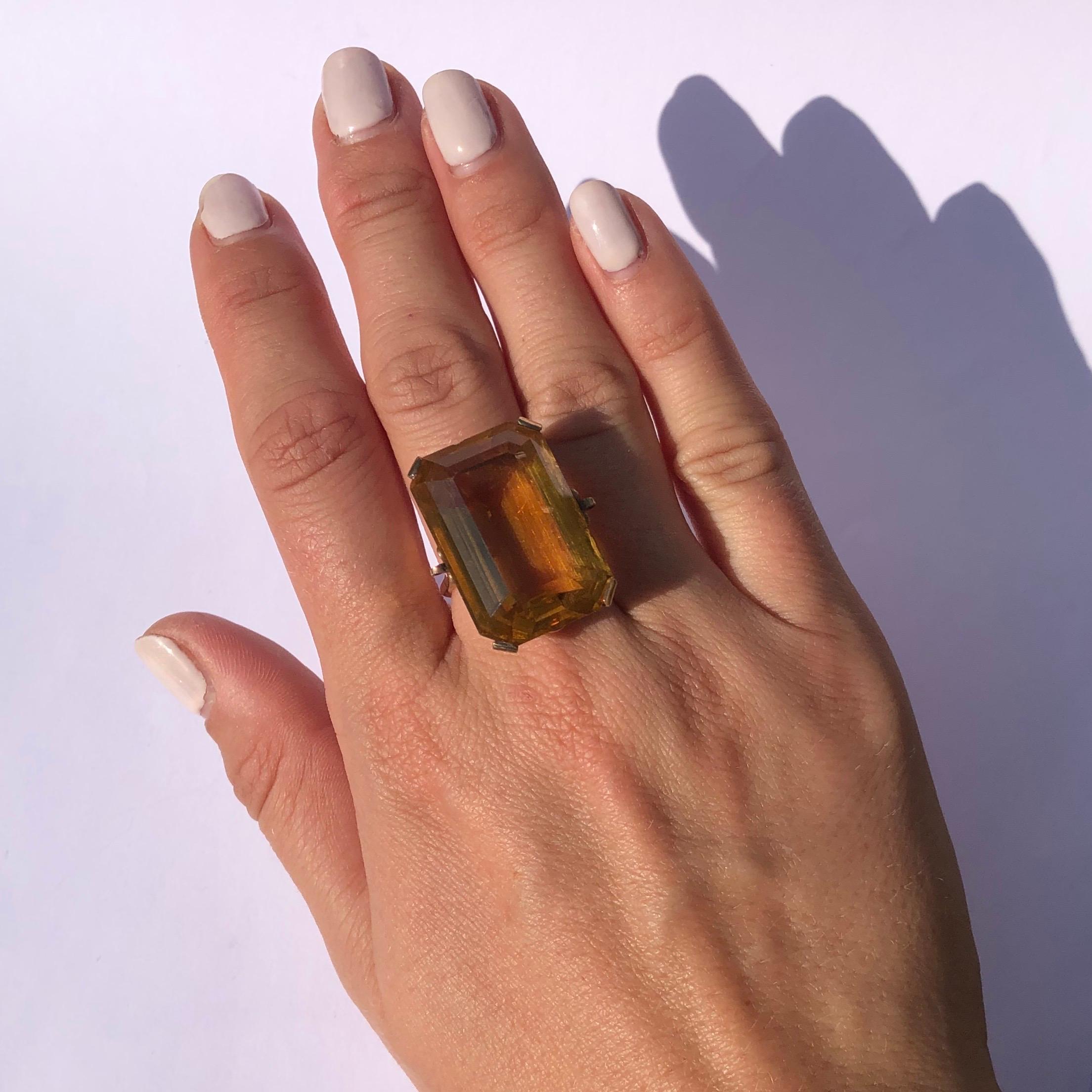 Vintage Citrine and 9 Carat Gold Cocktail Ring In Good Condition In Chipping Campden, GB