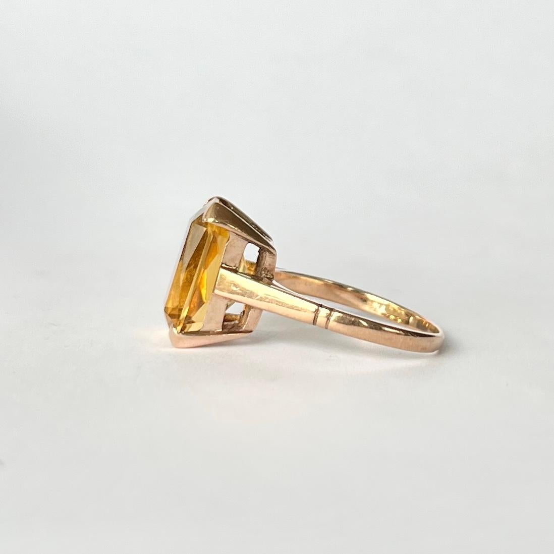 Vintage Citrine and 9 Carat Gold Cocktail Ring 1