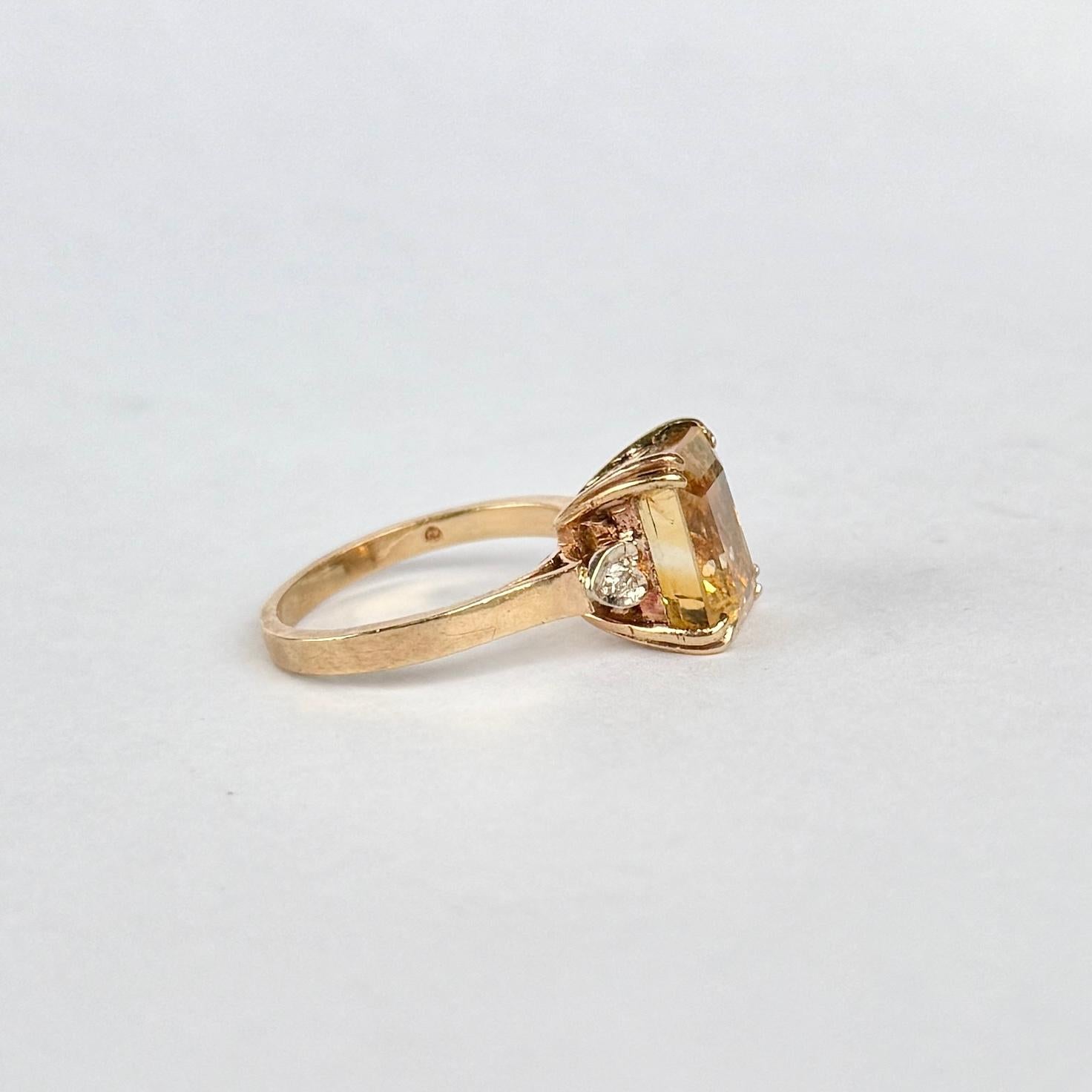 Women's Vintage Citrine and Diamond 9 Carat Gold Solitaire Ring For Sale