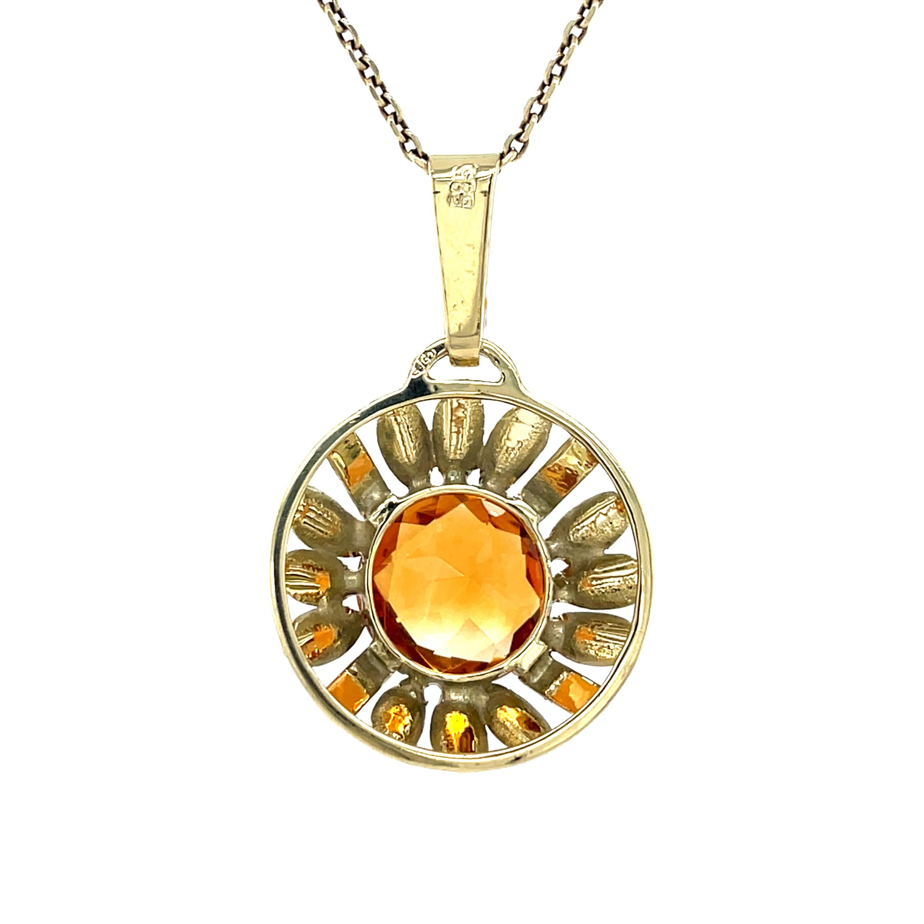 Taglio rotondo Gioielli d'epoca con ciondolo floreale in citrino, oro giallo 14K in vendita