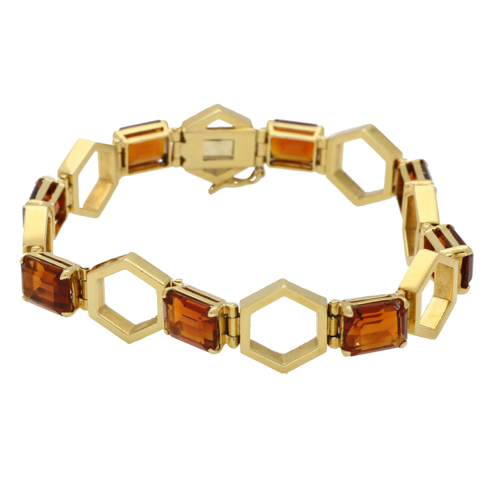 Bracelet à maillons épais vintage en or jaune 18 carats à motif nid d'abeille Excellent état - En vente à London, GB