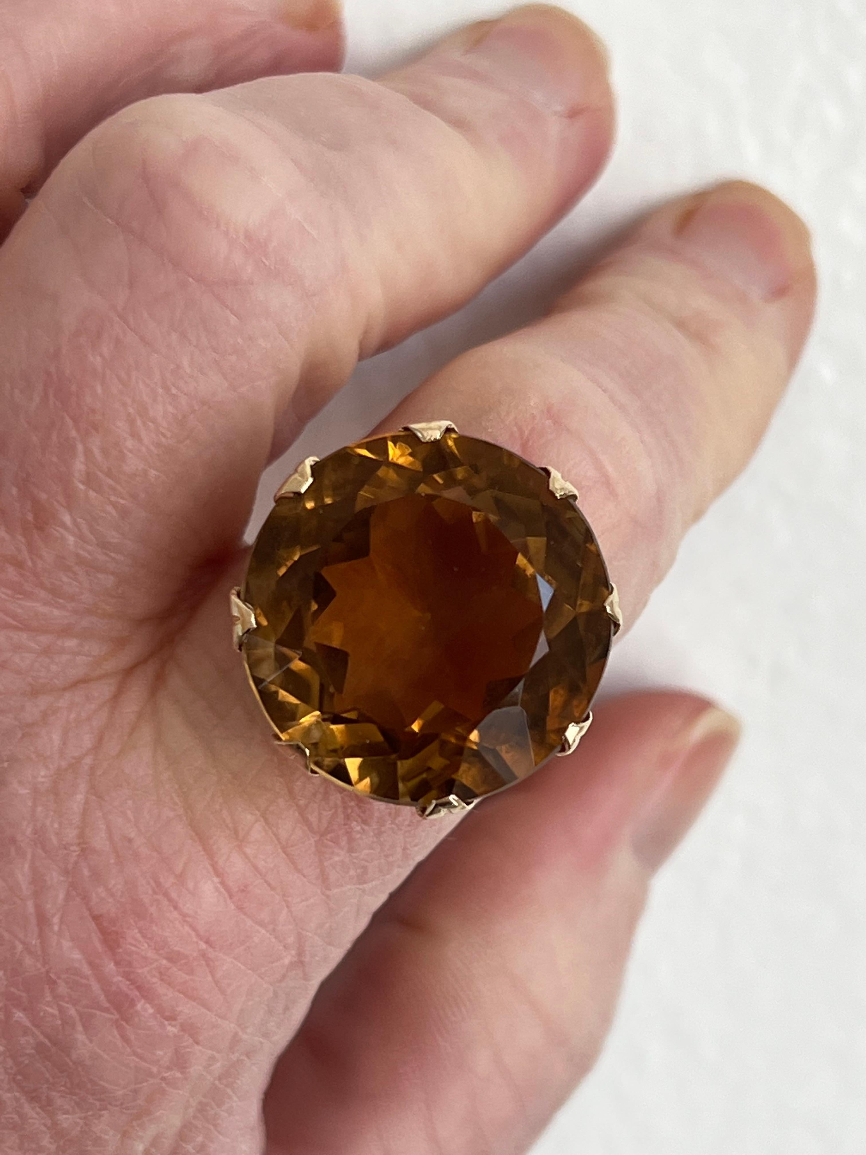 Vintage Citrine Solitaire Ring in 14K Yellow Gold In Good Condition In San Francisco, CA