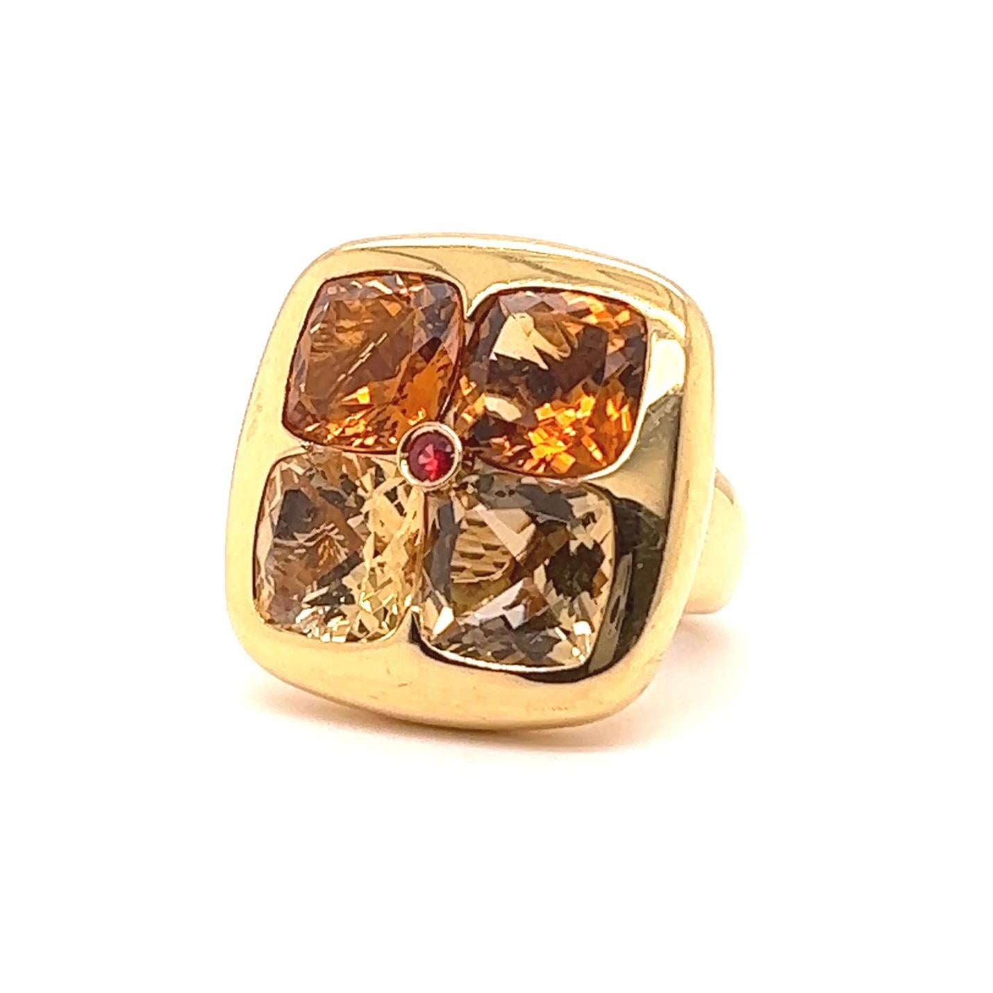 Women's or Men's Vintage Citrine Topaz 18 Karat Gold Cocktail Ring