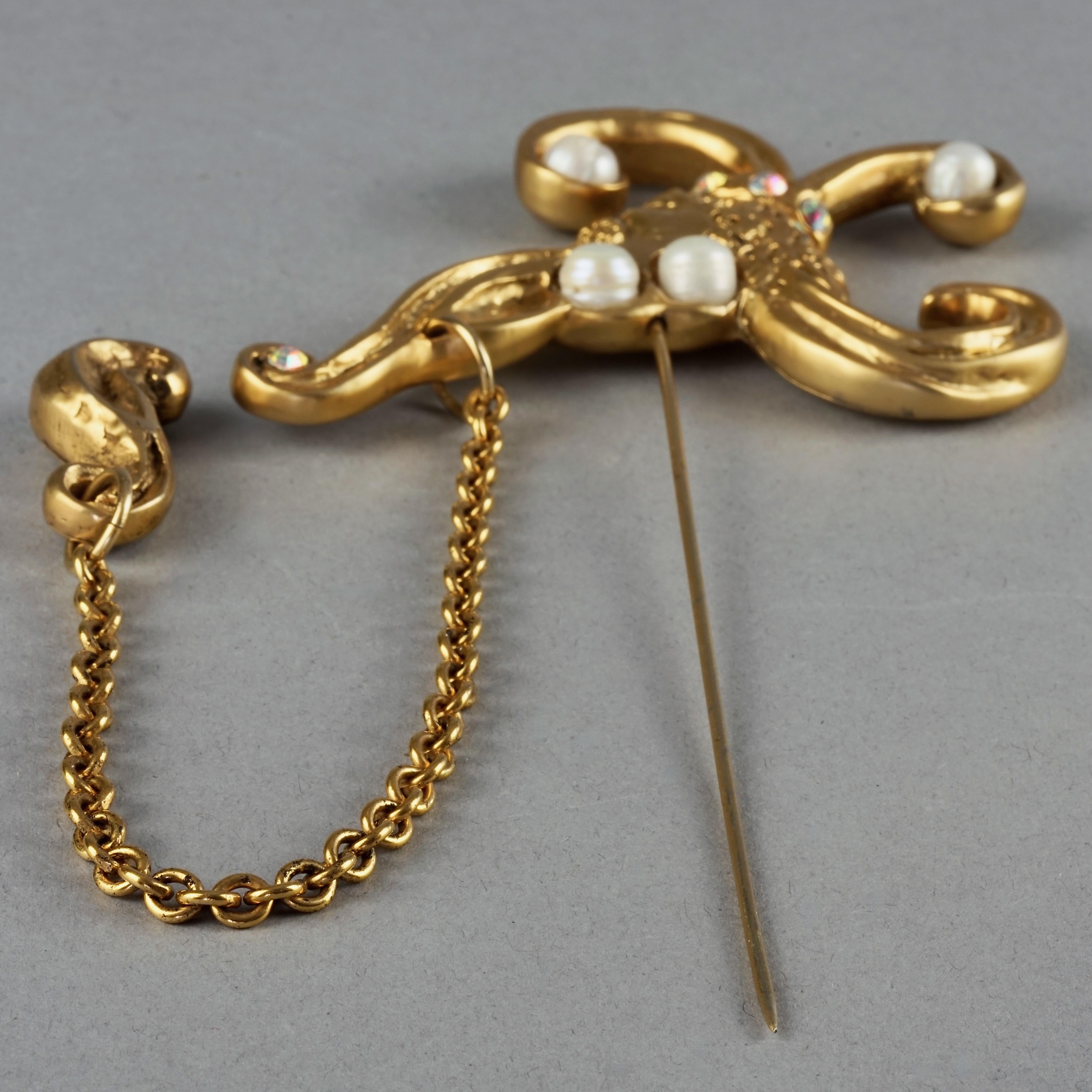 Vintage CLAIRE DEVE Arabesque Stylized Pearl Hatpin Brooch For Sale 1