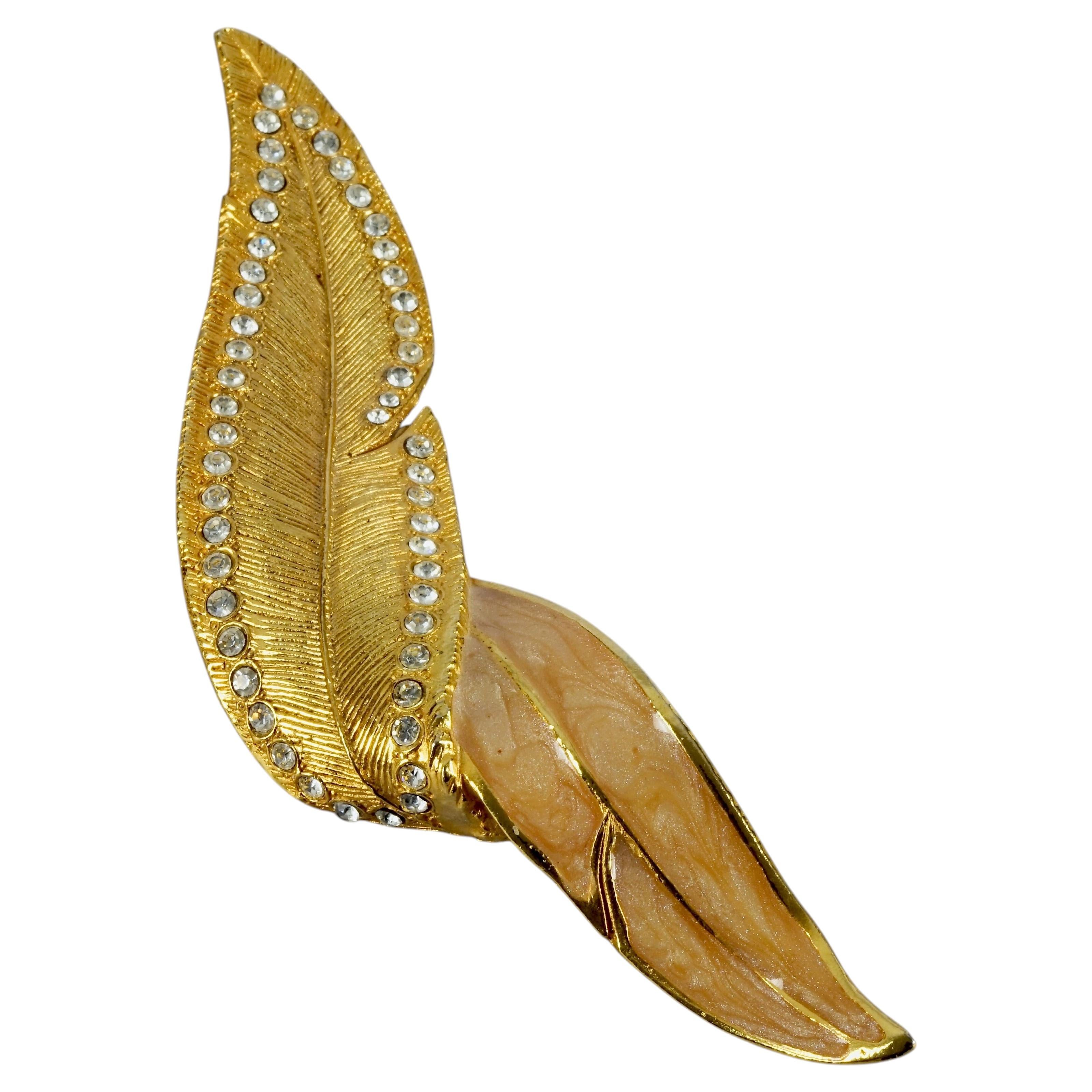 Broche vintage Claire Deve en forme de plume, émaillée et ornée de strass en vente