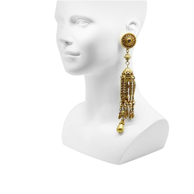 Vintage  Claire Deve Gold Tone Long Dangling Earrings Circa 1980s In Good Condition For Sale In New York, NY