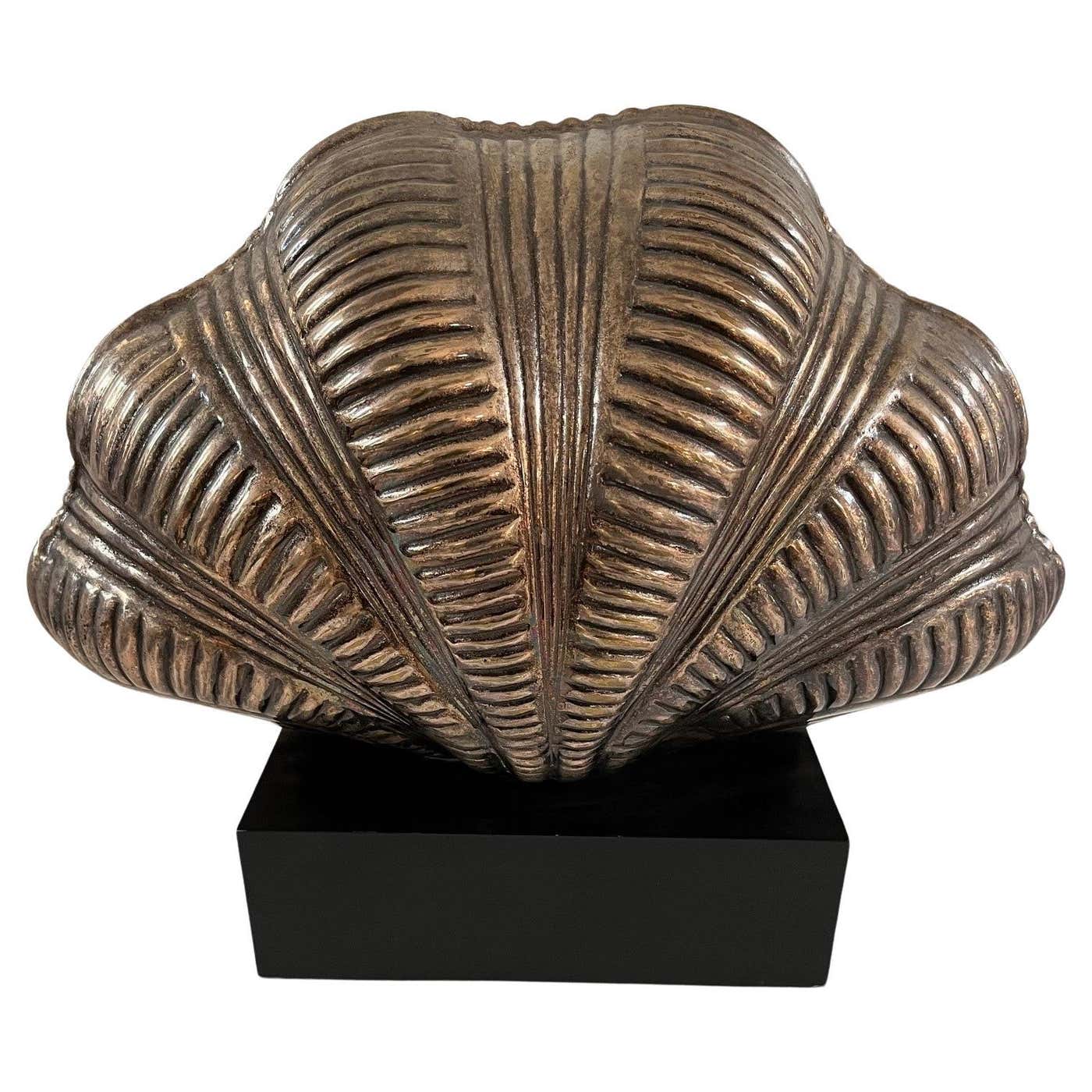 Vintage Clam Shell Shaped Table Lamp Mounted to a Rectangular Metal ...
