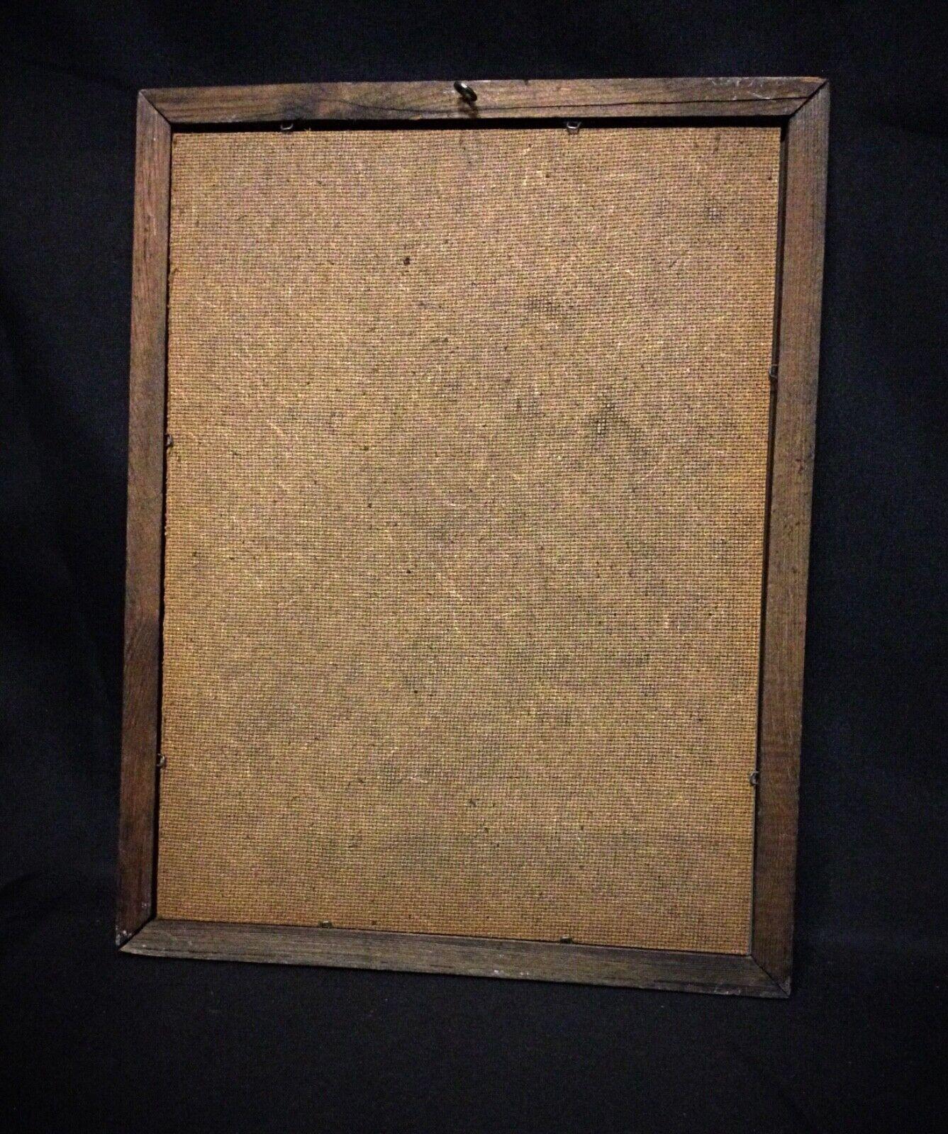 Ce miroir présente un design classique du whisky écossais Clan Campbell, parfait pour les collectionneurs ou comme pièce décorative unique. Le miroir lui-même est en bon état, ce qui en fait un ajout élégant à n'importe quelle pièce.

Condit