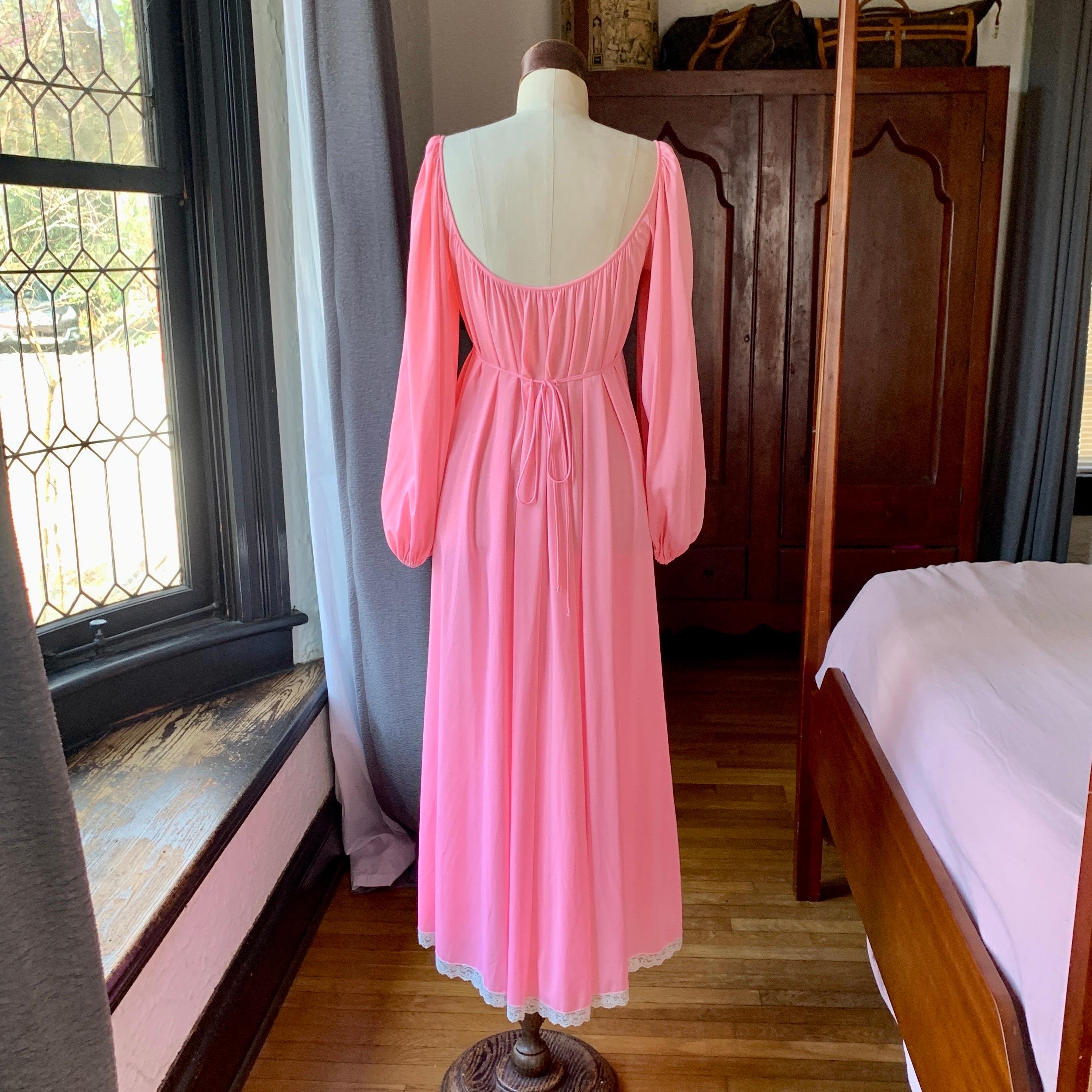 Vintage CLARE SANDRA LUCIE ANN Pink Nightgown Off Shoulder Pleated 36  For Sale 6
