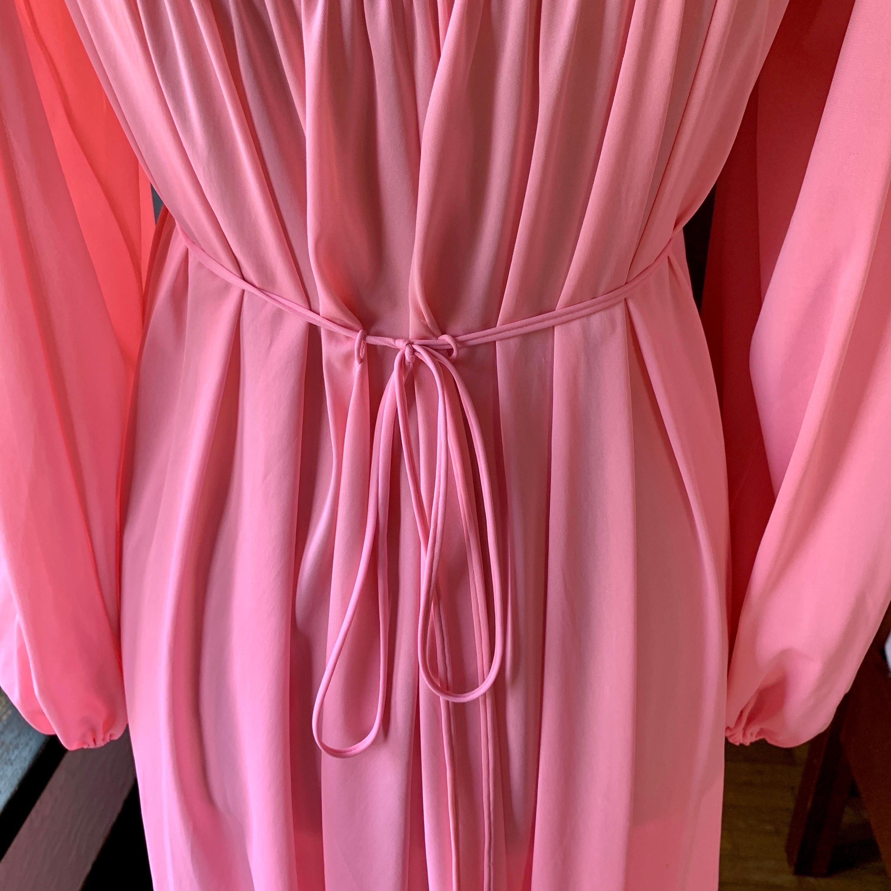 Vintage CLARE SANDRA LUCIE ANN Pink Nightgown Off Shoulder Pleated 36  For Sale 2