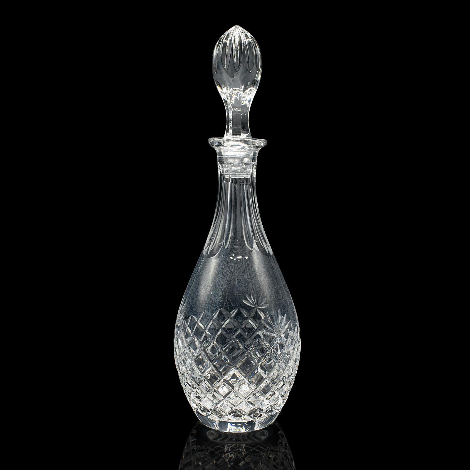Fine XX secolo Decanter Claret d'epoca, inglese, vetro tagliato ad ananas, vaso da vino, Circa 1970 in vendita