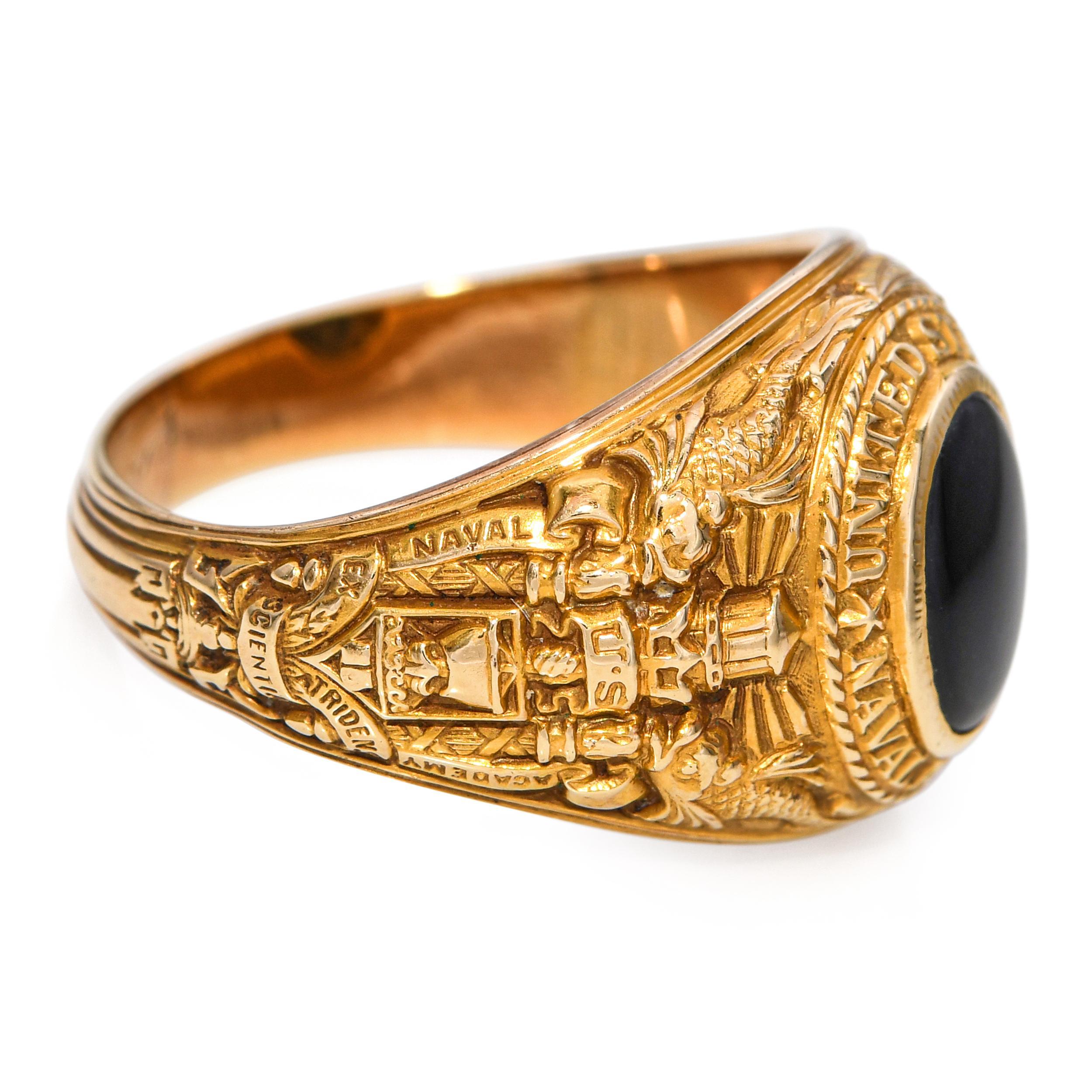 Anello d'epoca in oro giallo con onice della classe 1944 dell'Accademia Navale degli Stati Uniti In condizioni buone in vendita a New York, NY